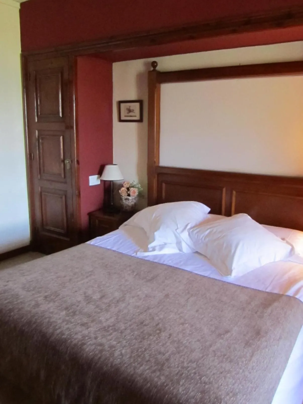 Bedroom, Bed in Hotel Sant Bernat