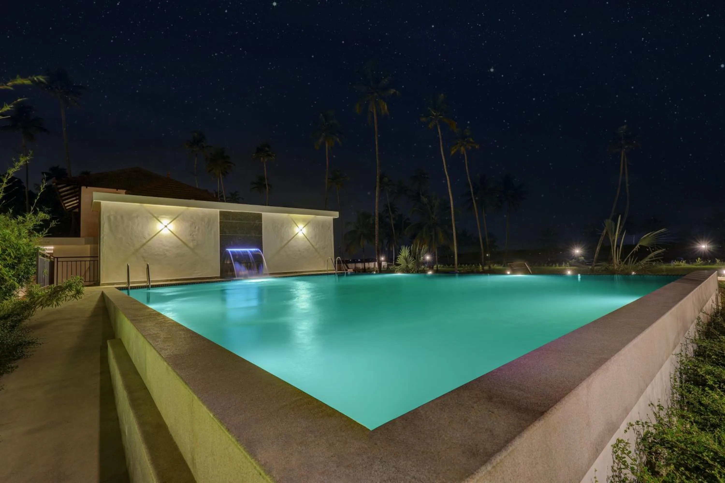 Swimming pool in Club Mahindra Arookutty, Alleppey