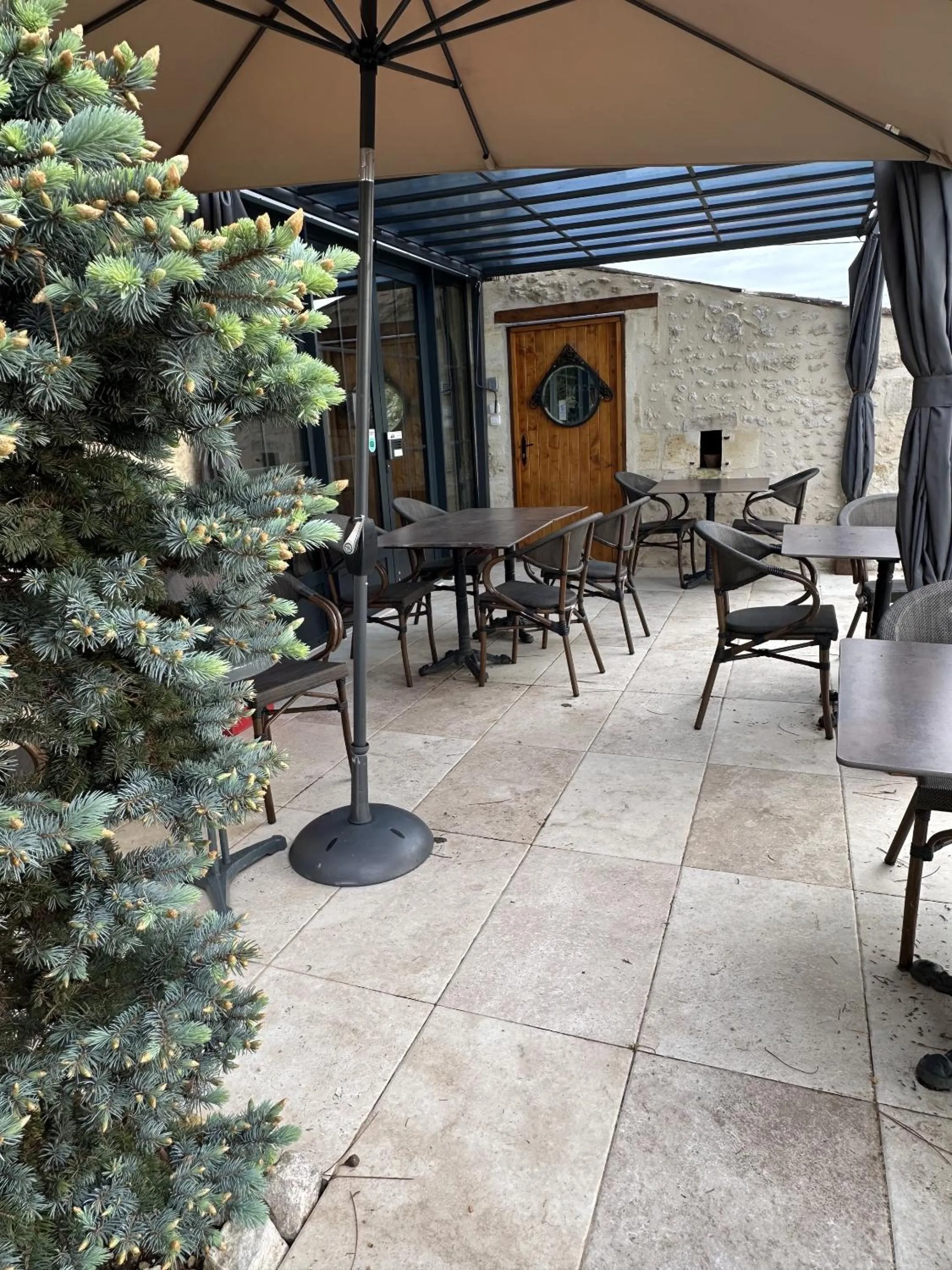 Lounge or bar in LA MAISON JEROBOAM