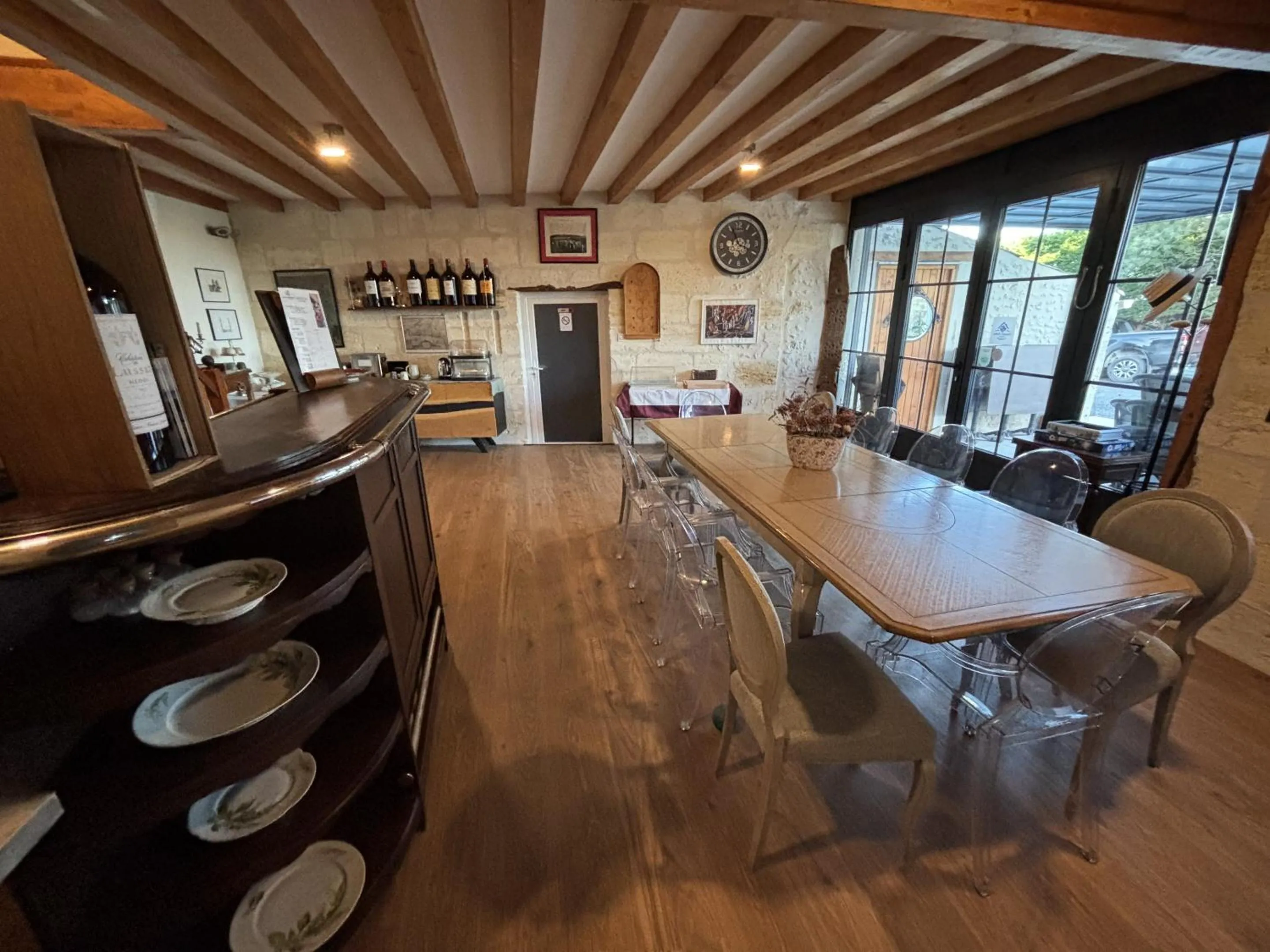 Dining area in LA MAISON JEROBOAM