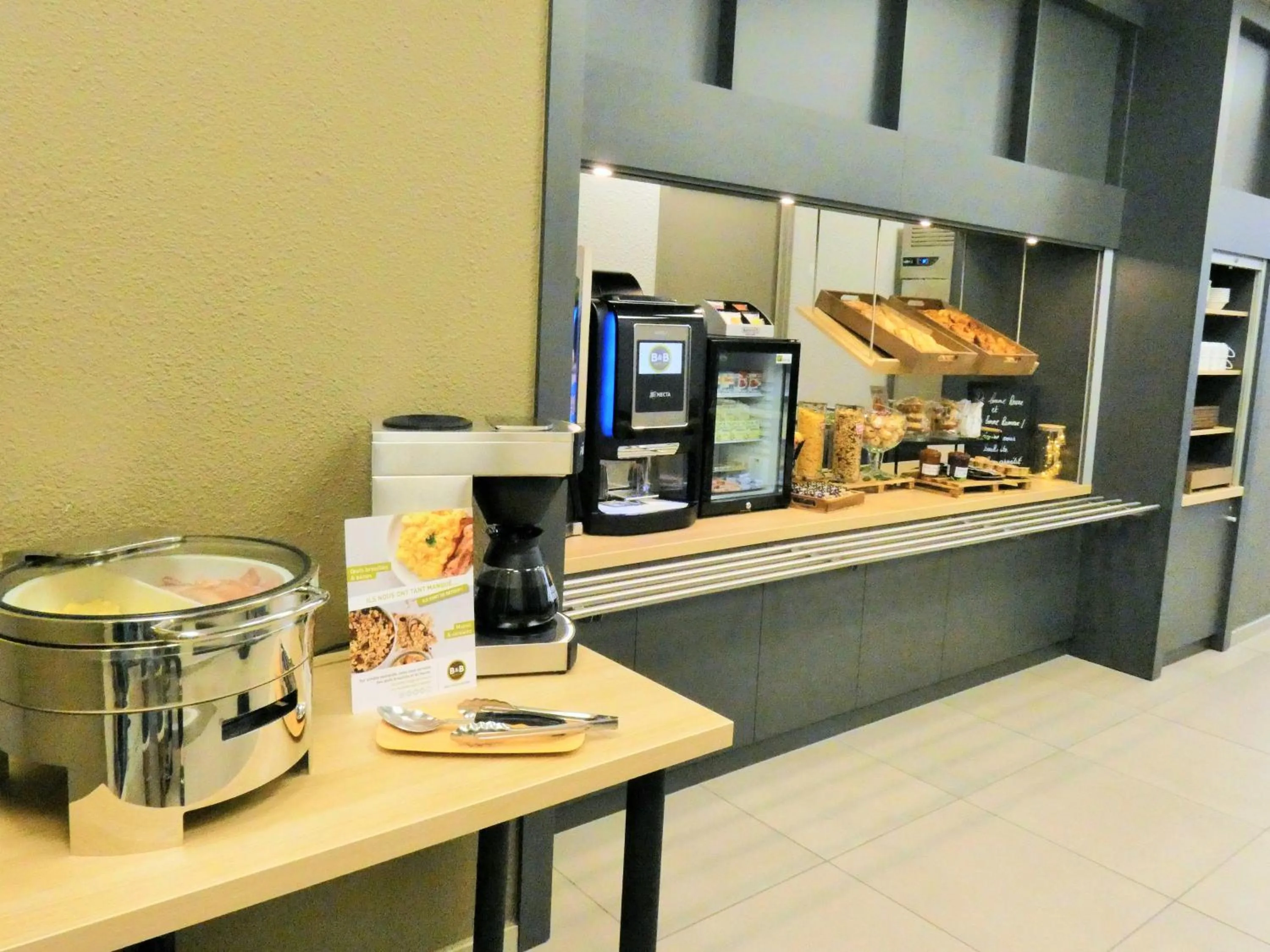 Breakfast in B&B HOTEL Cambrai