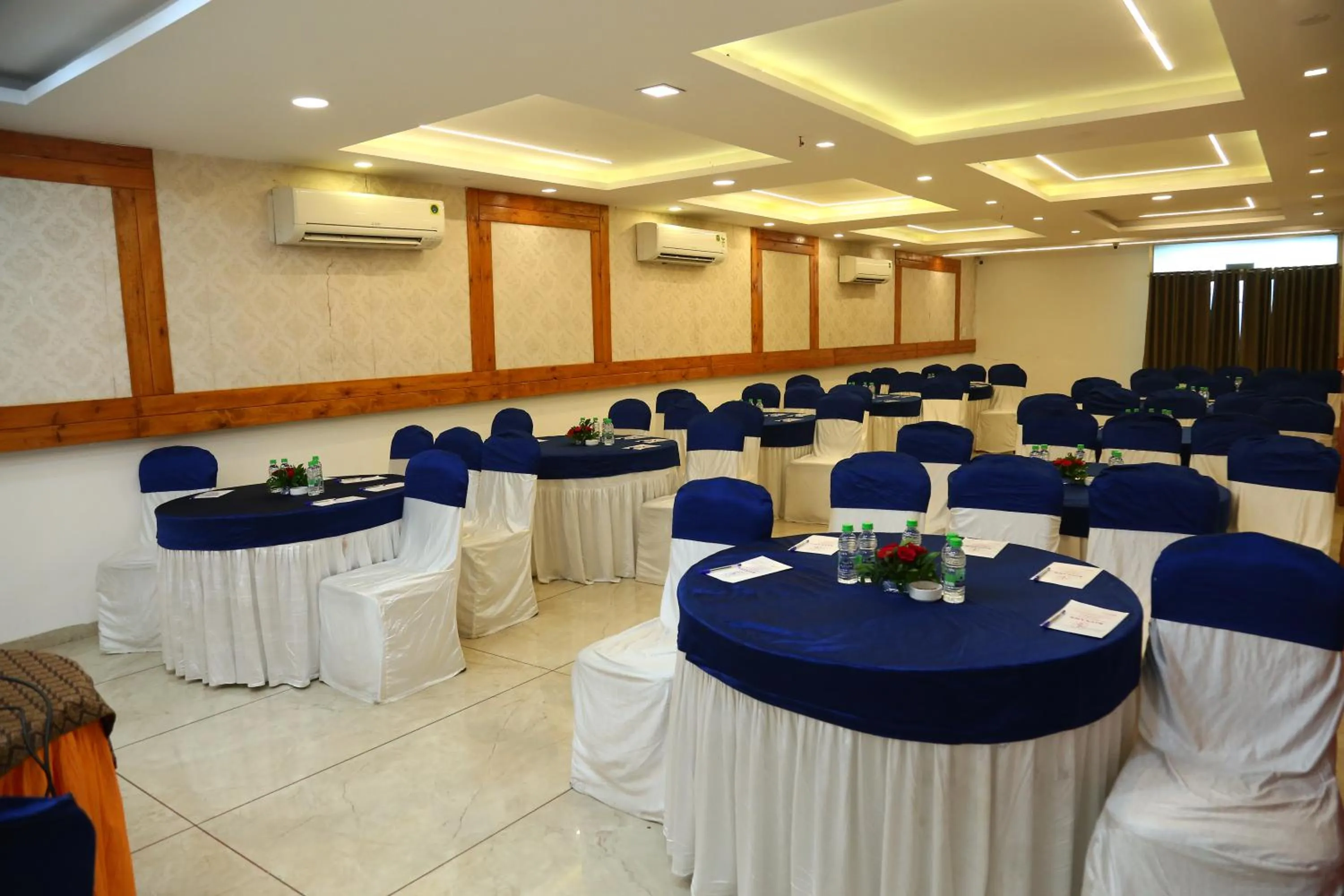 Living room in Hotel Konark Inn