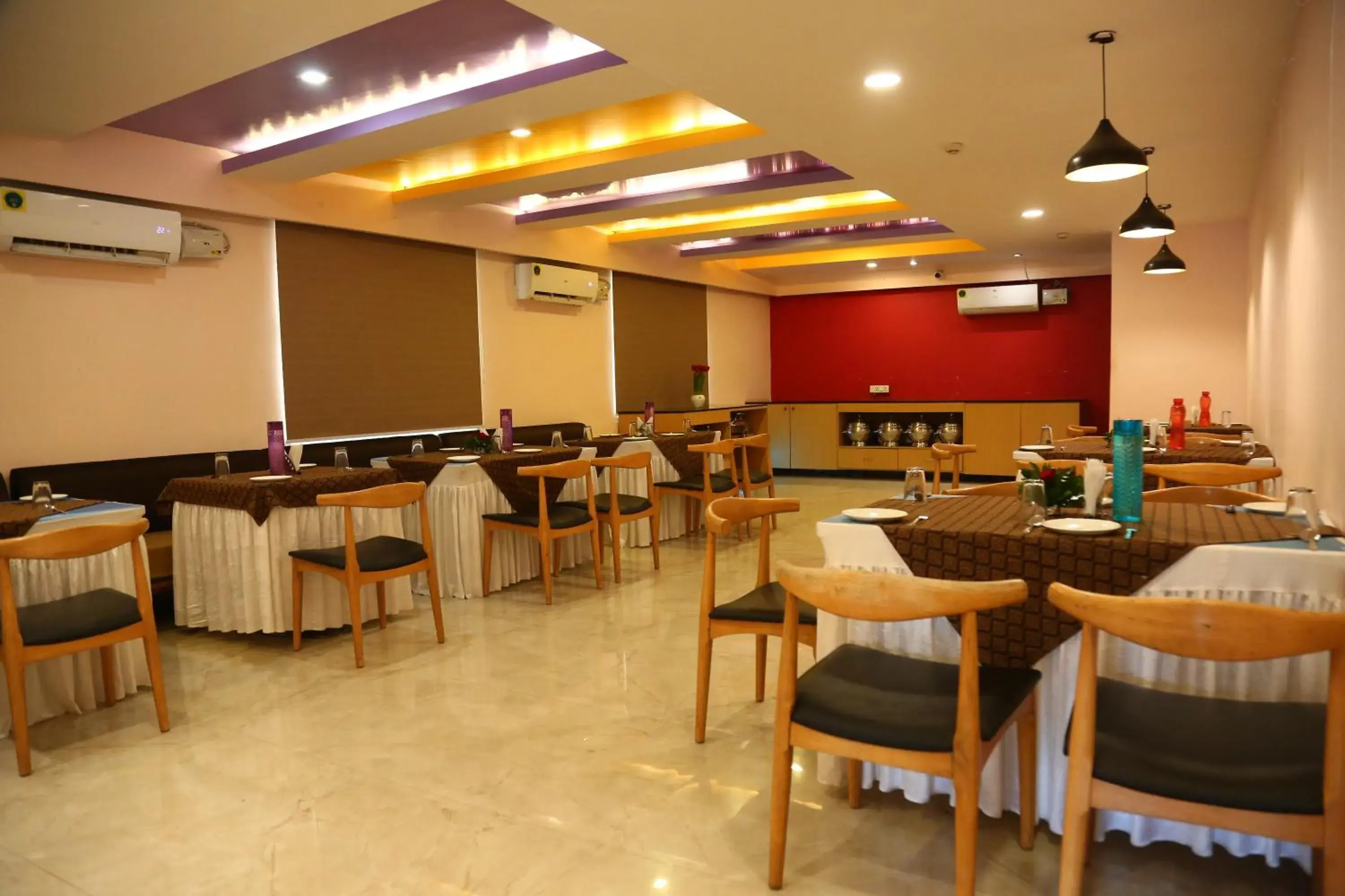 Restaurant/places to eat in Hotel Konark Inn Restaurant/places to eat in Hotel Konark Inn