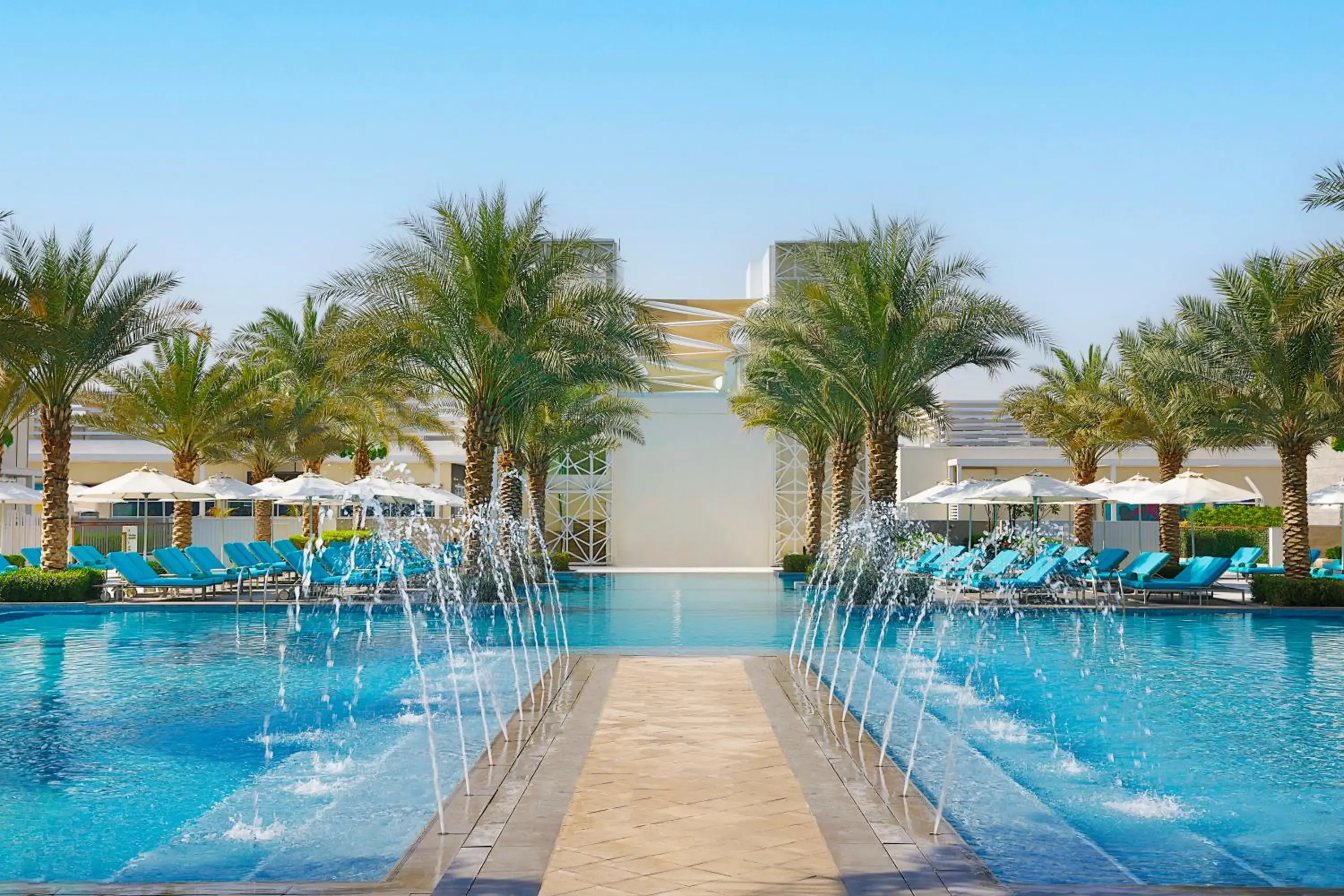 Swimming pool in Hilton Abu Dhabi Yas Island Swimming pool in Hilton Abu Dhabi Yas Island