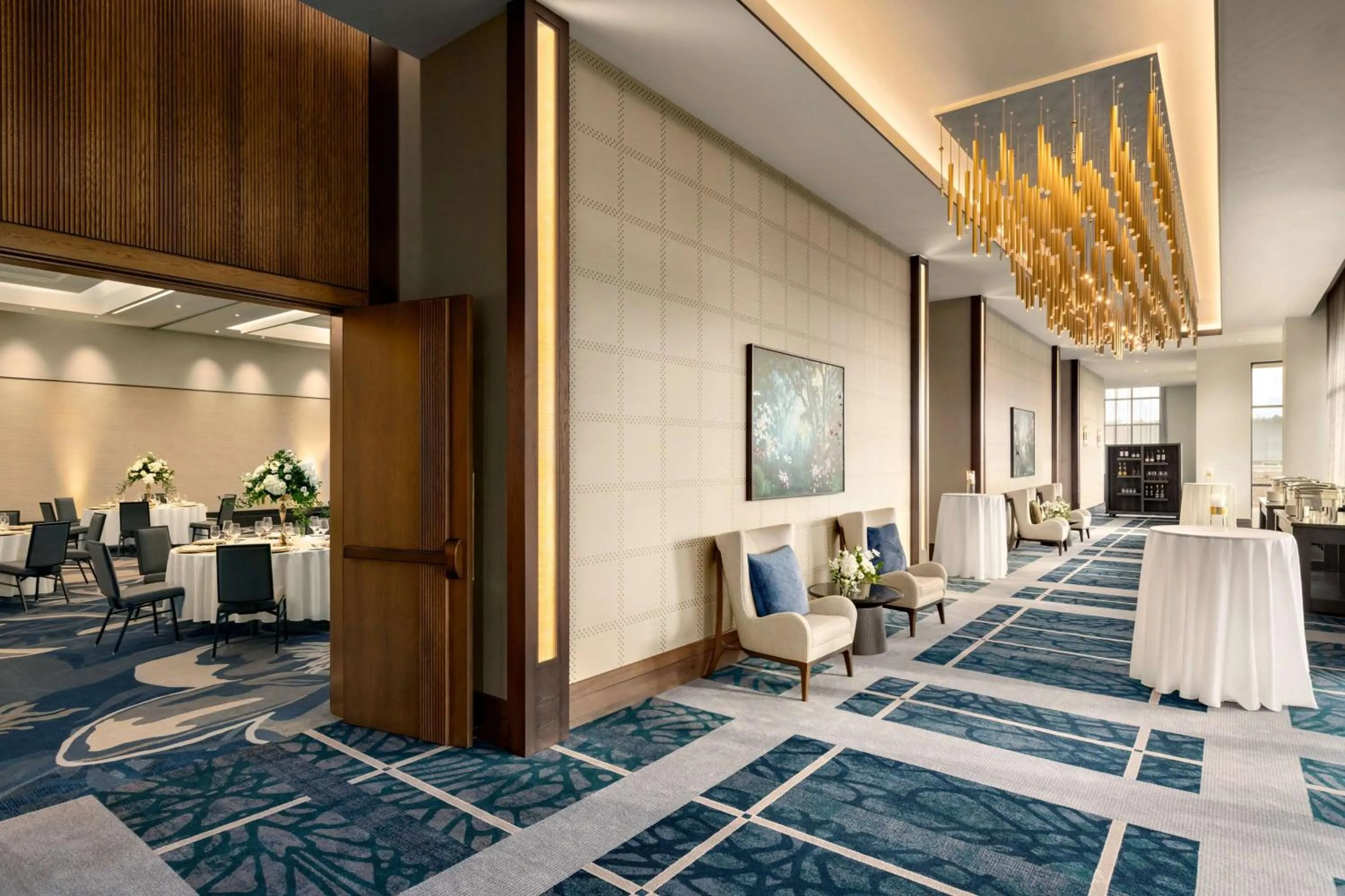 Meeting/conference room in Valley Hotel Homewood Birmingham - Curio Collection By Hilton