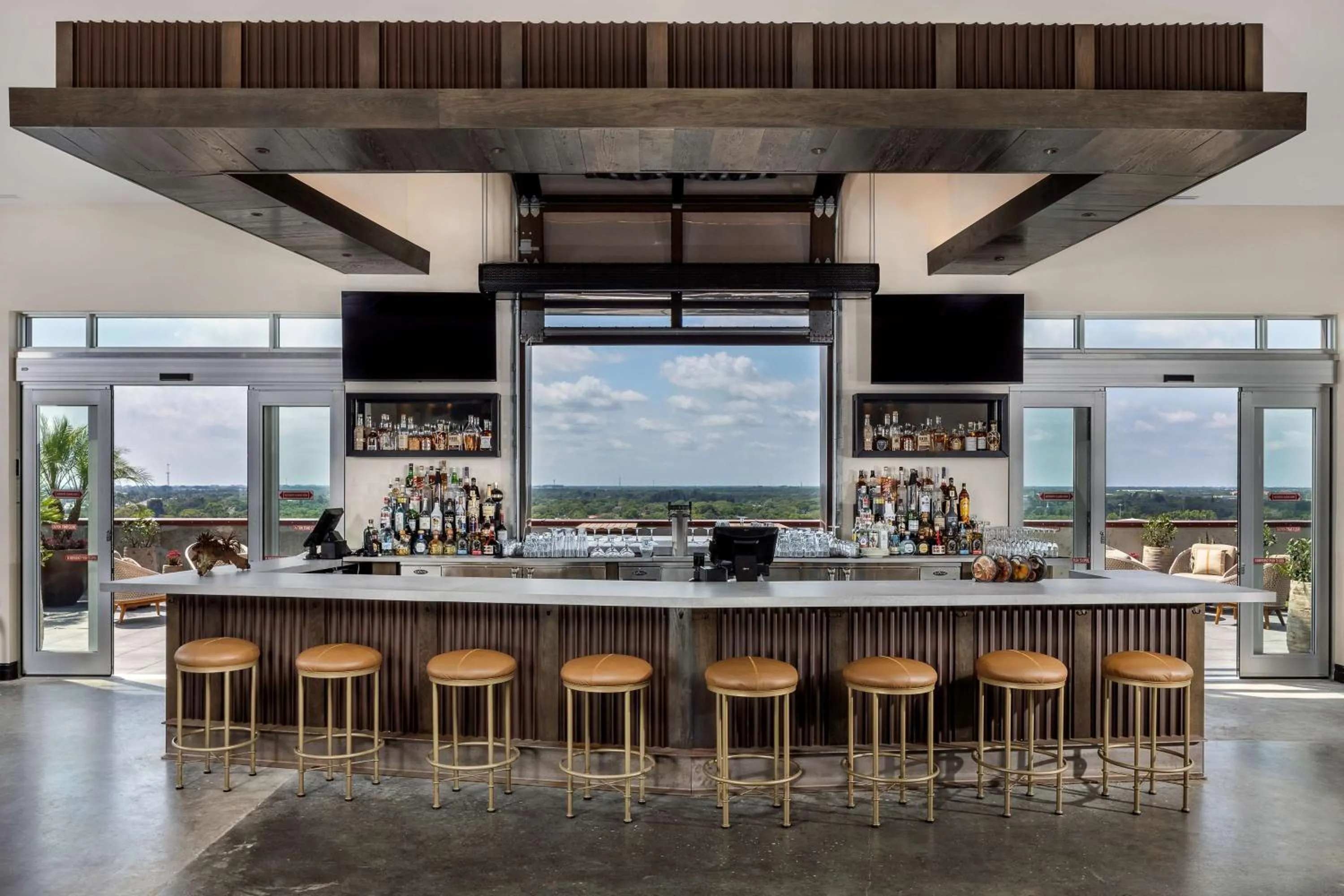 Lounge or bar in Hotel Melby Downtown Melbourne Tapestry Collection By Hilton