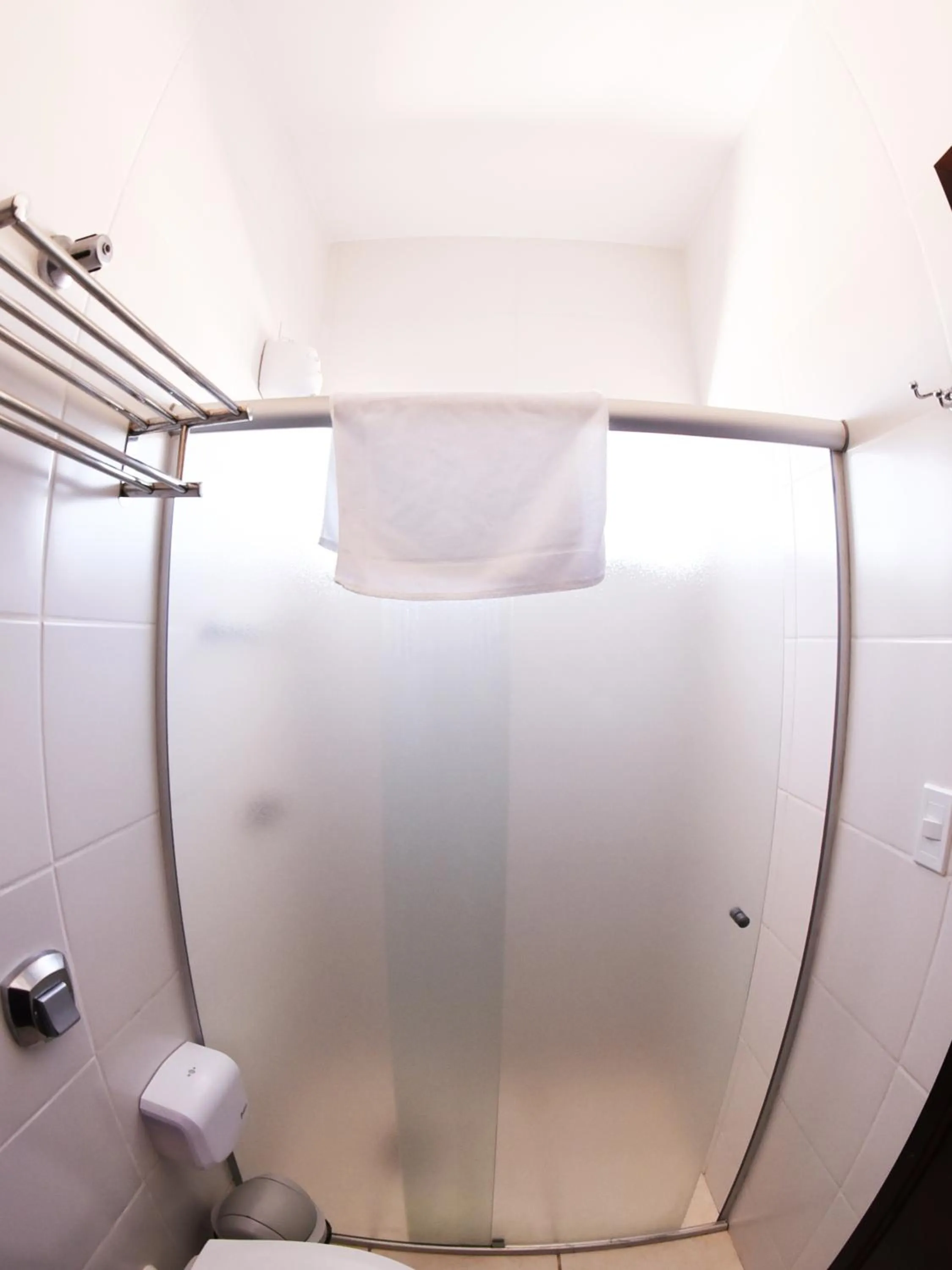 Bathroom in Limeira Plaza Hotel