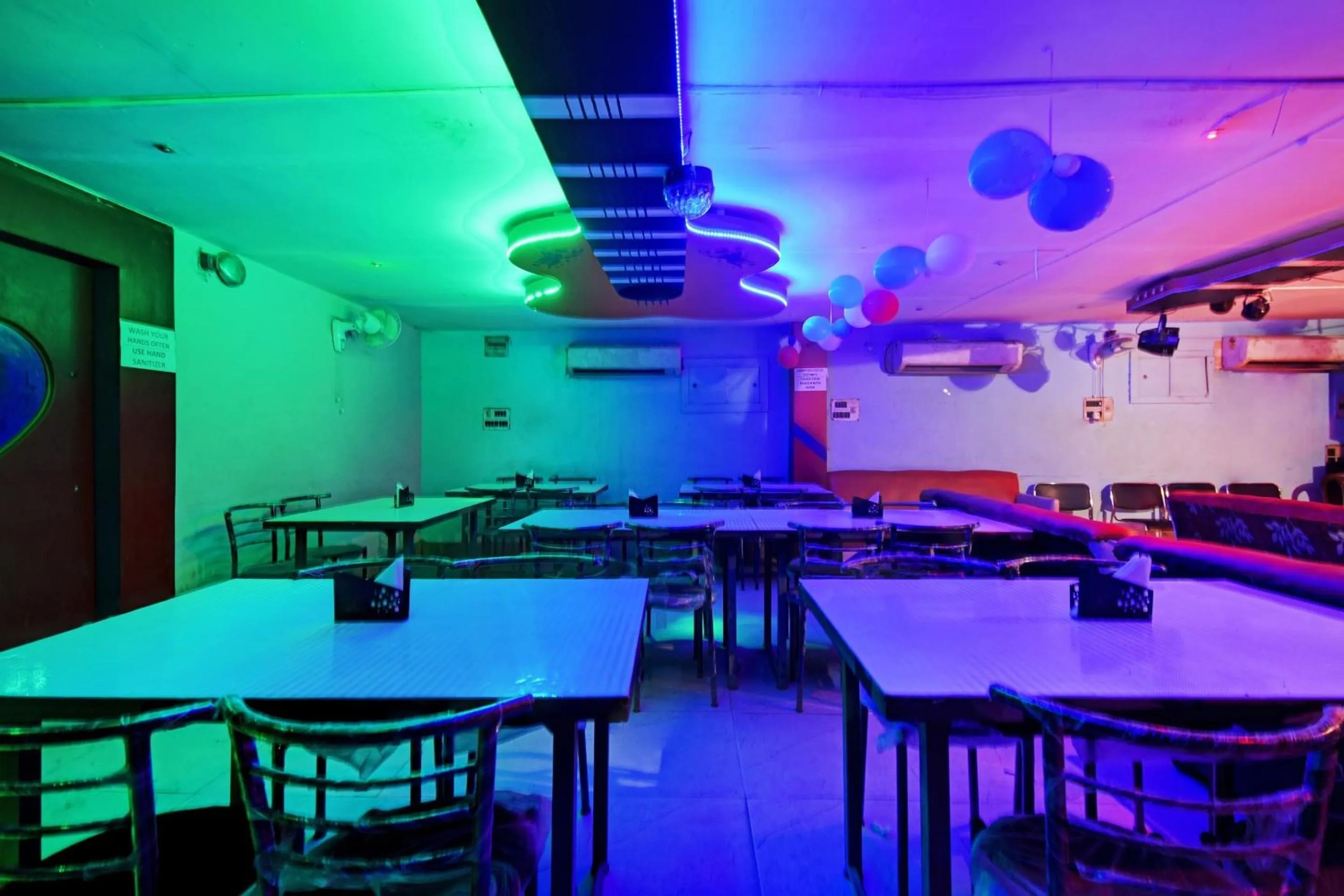 Restaurant/places to eat in Collection O Snowfox