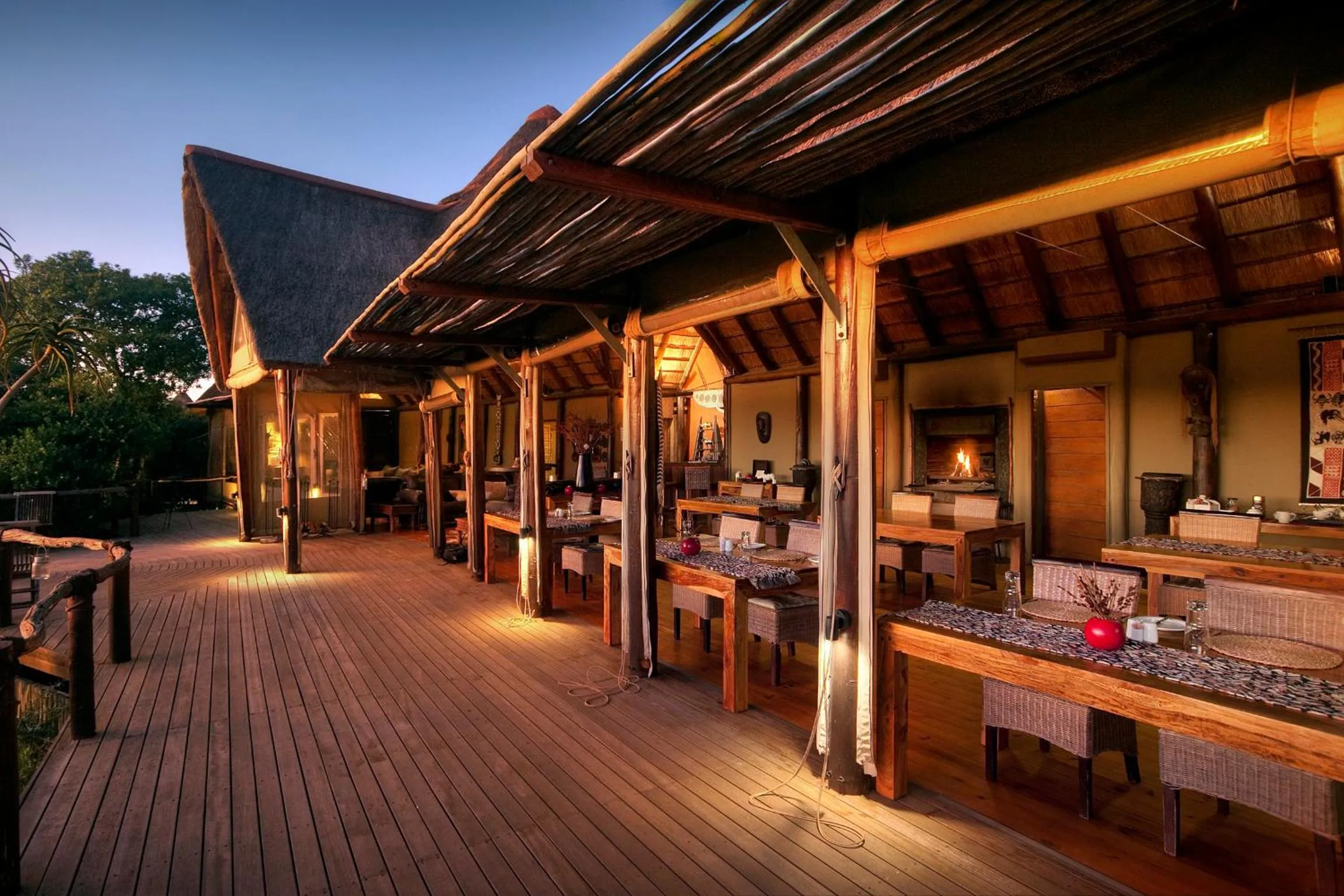 Restaurant/places to eat in Bush Lodge – Amakhala Game Reserve