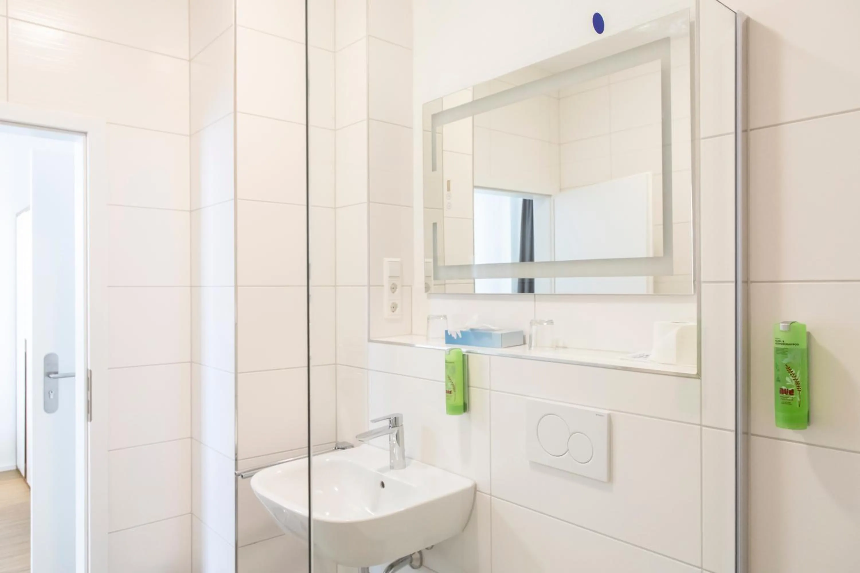 Photo of the whole room in Hotel JÄGERHAUS in Singen am Hohentwiel