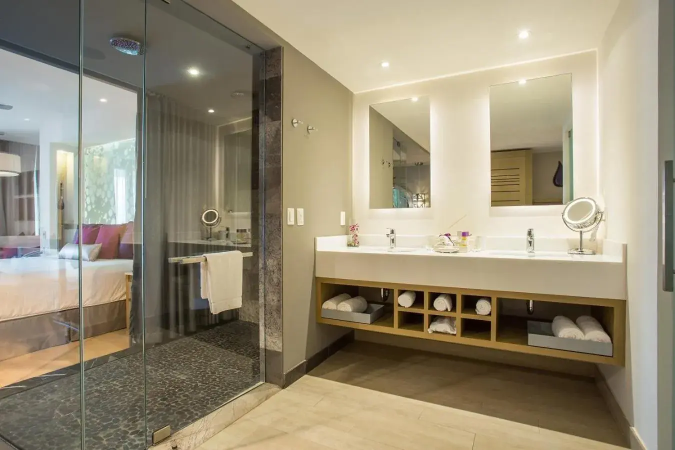 Preferred Club Junior Suite Ocean Front Double in Secrets Riviera Cancún Resort & Spa - Adults Only - All inclusive Preferred Club Junior Suite Ocean Front Double in Secrets Riviera Cancún Resort & Spa - Adults Only - All inclusive