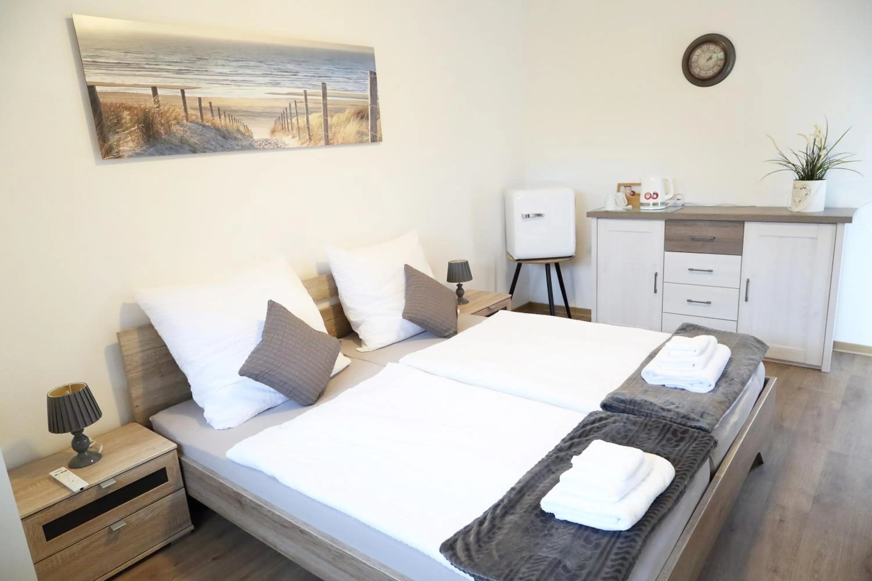 Bed in Gästehaus zum Surgrund