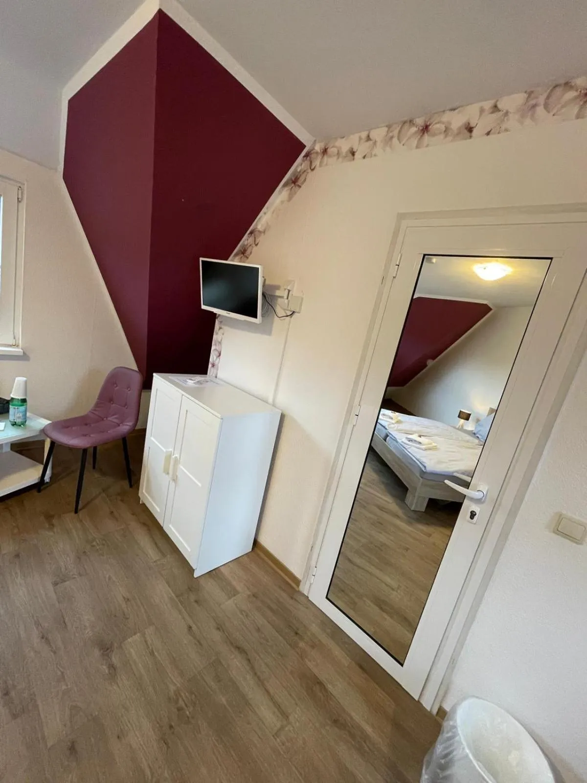 Bed in Gästehaus zum Surgrund