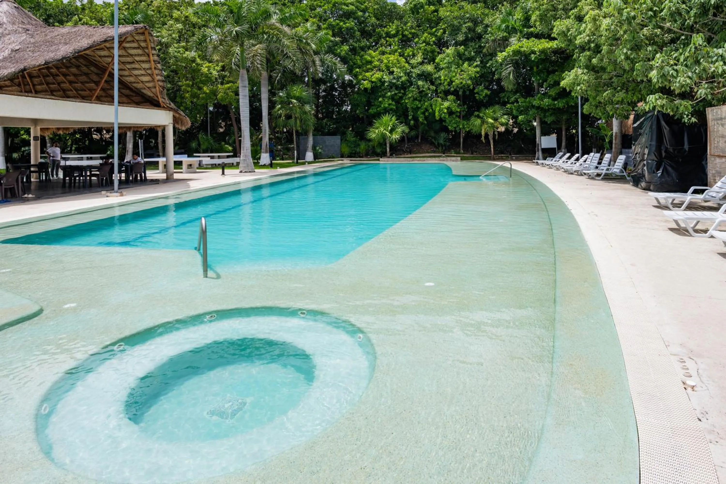 Swimming pool in UNICO Y AGRADABLE DTO EN ZONA CENTRO PARA 6 PAX