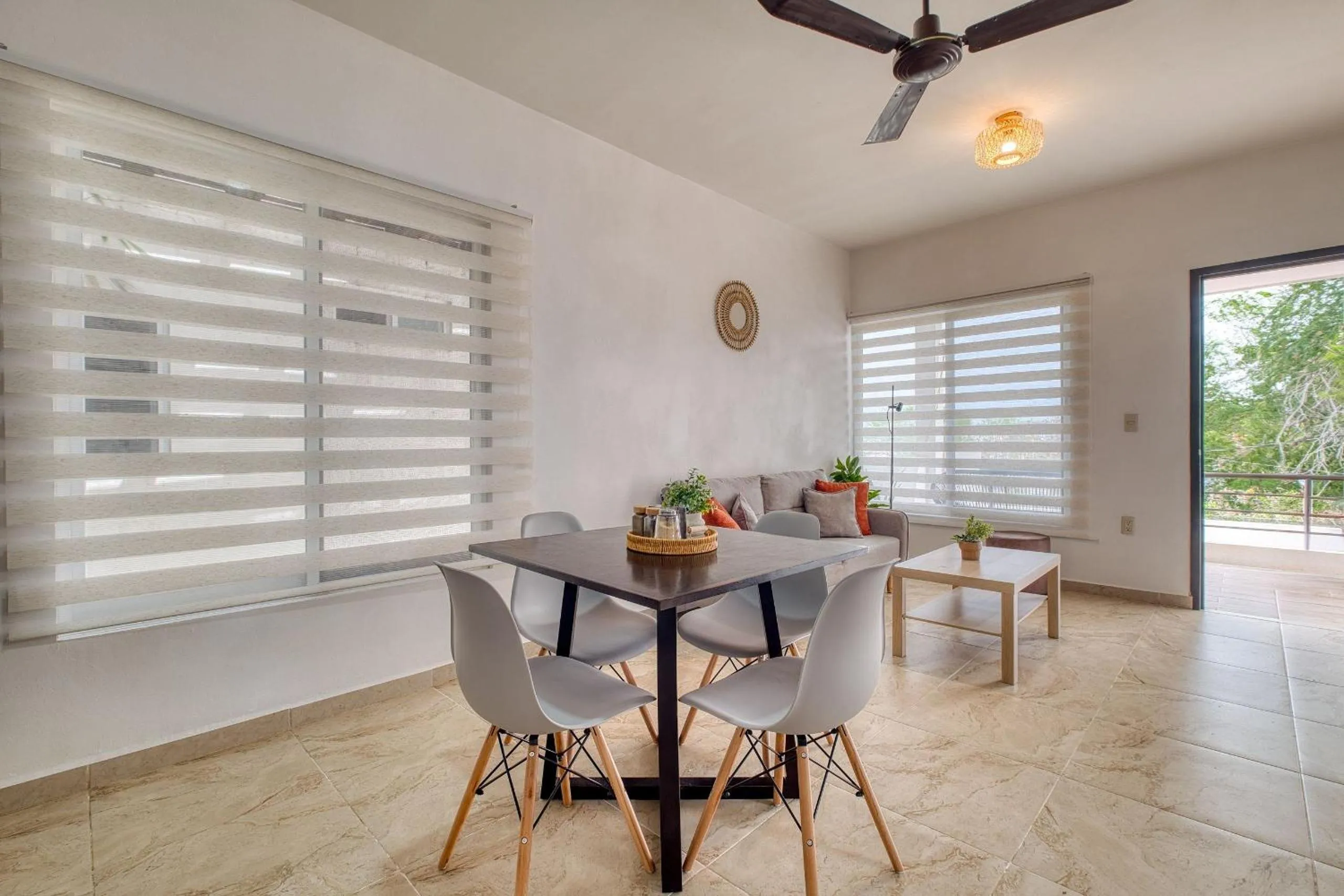 Dining area in La Aurora Puerto Escondido