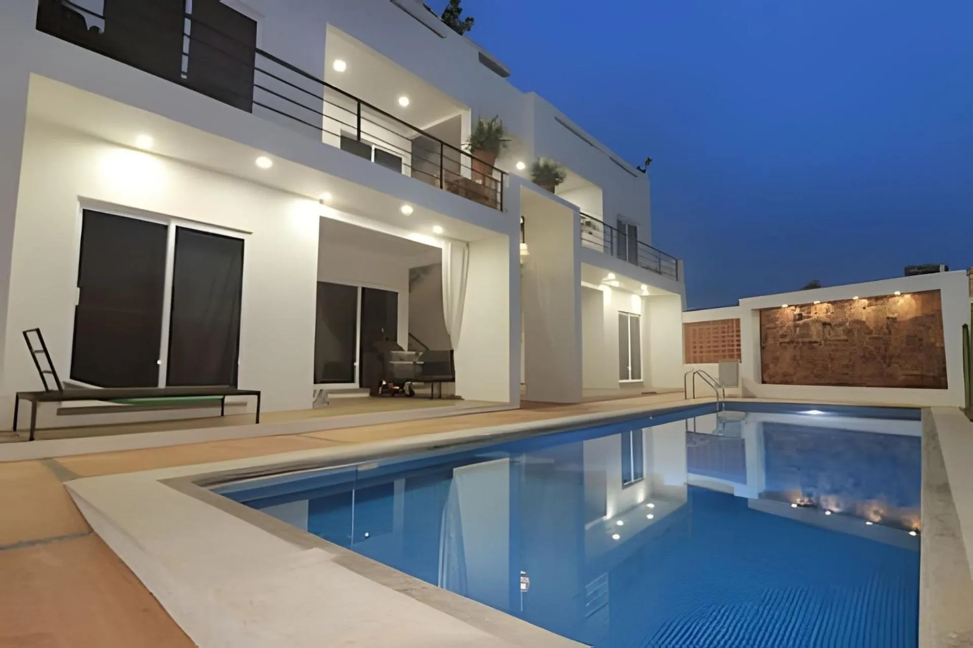 Facade/entrance in La Aurora Puerto Escondido