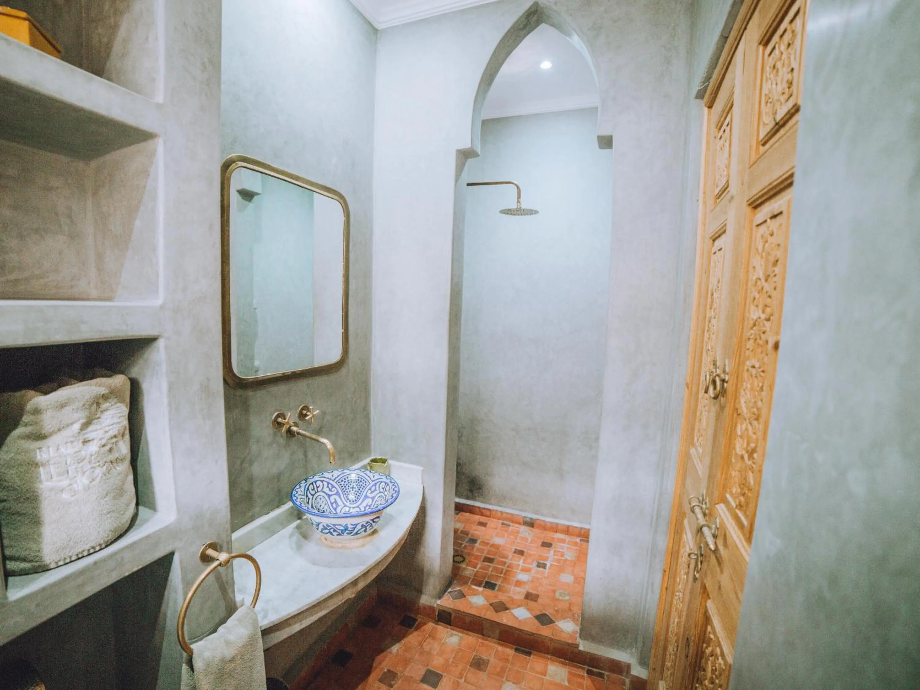 Shower in Riad Le Petit Joyau