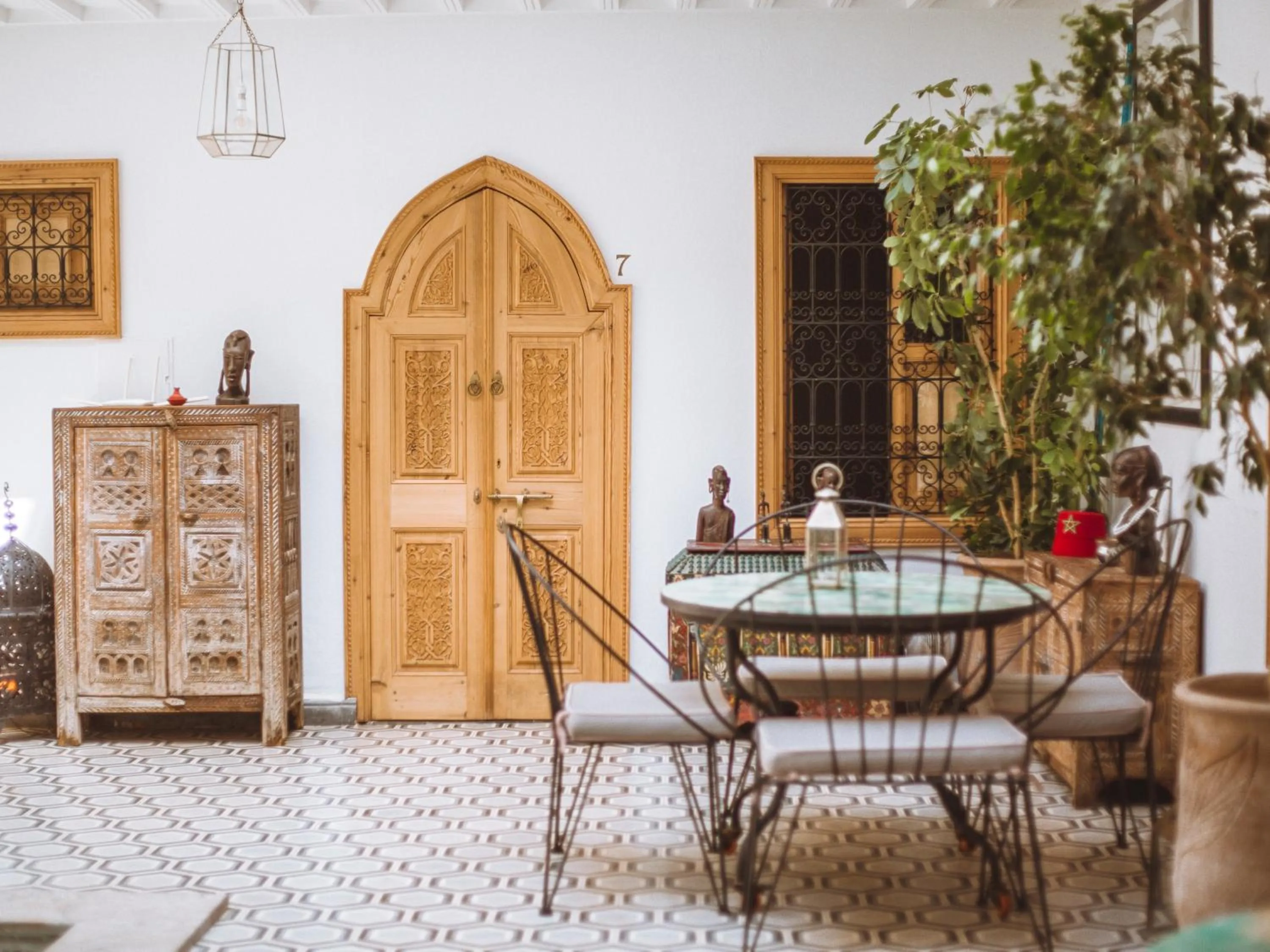 Seating area in Riad Le Petit Joyau