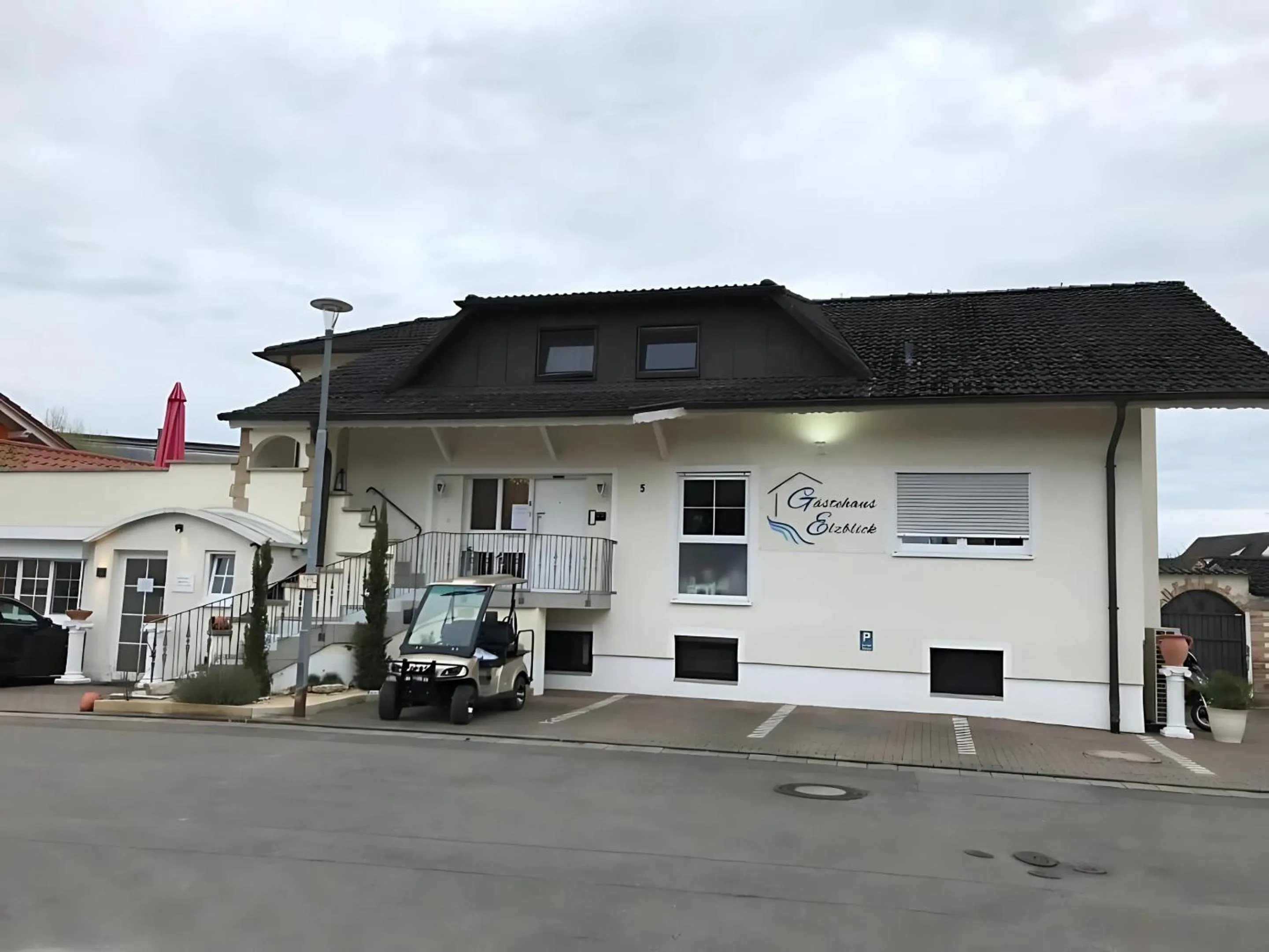 Property building in Gästehaus Elzblick