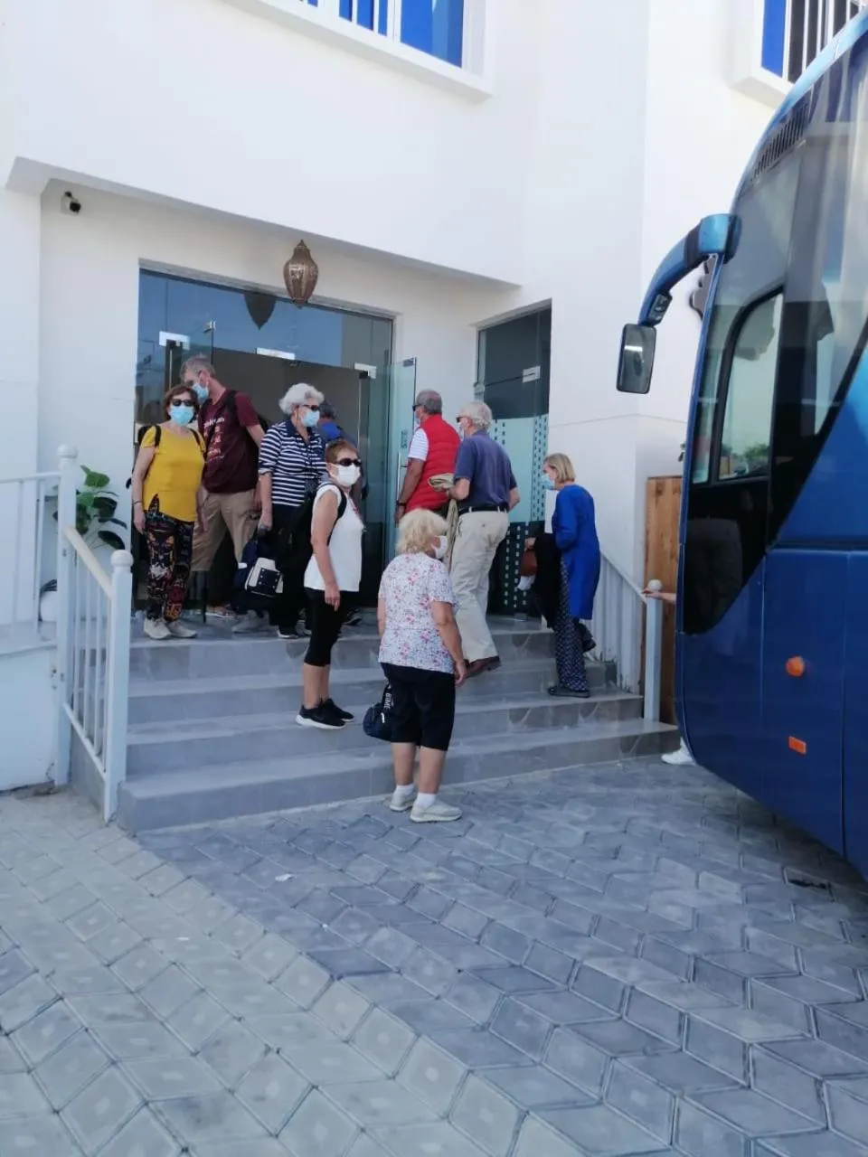 Property building in Tiwi Sunrise