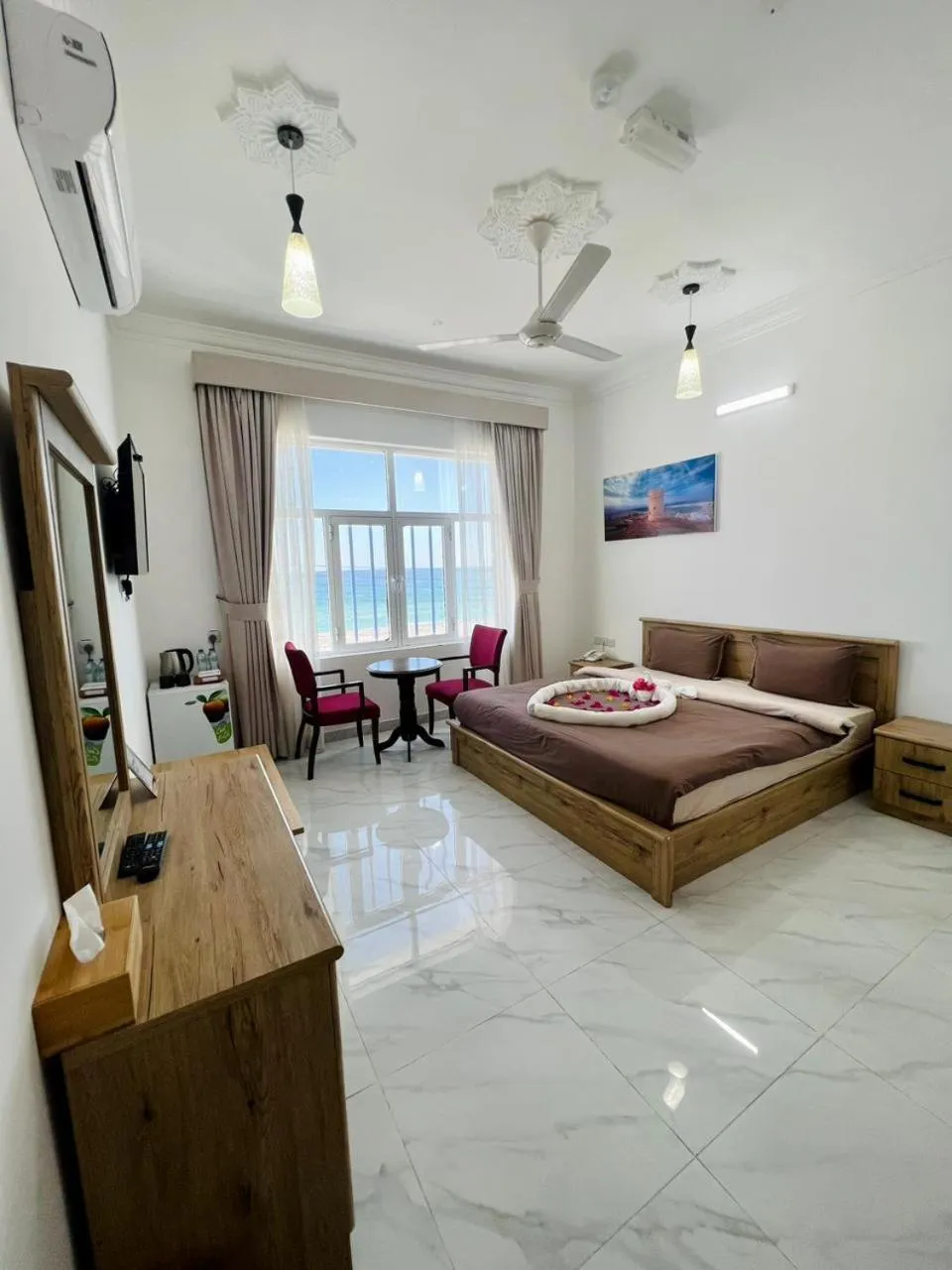 Sea view in Tiwi Sunrise