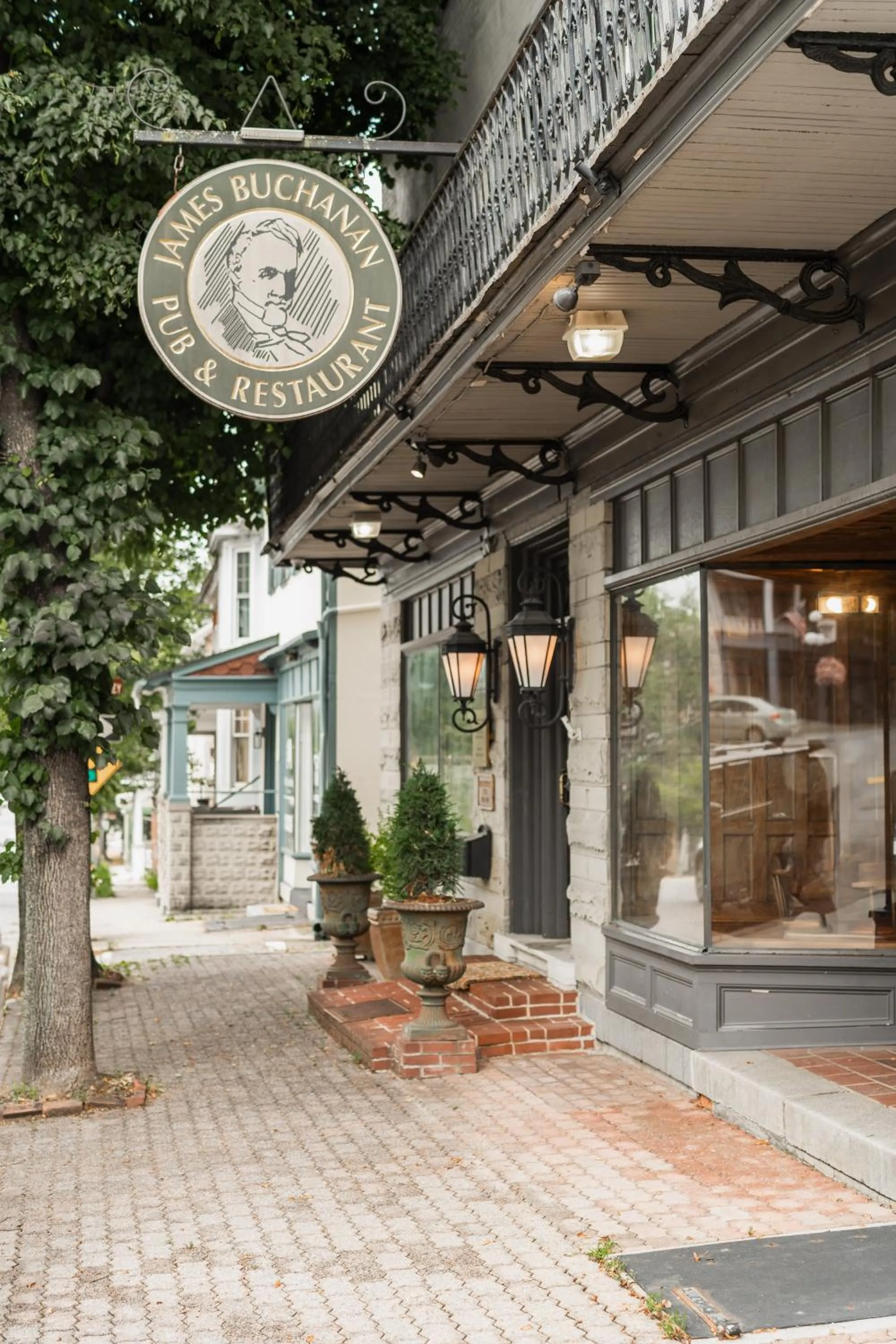 James Buchanan Hotel, Trademark Collection by Wyndham