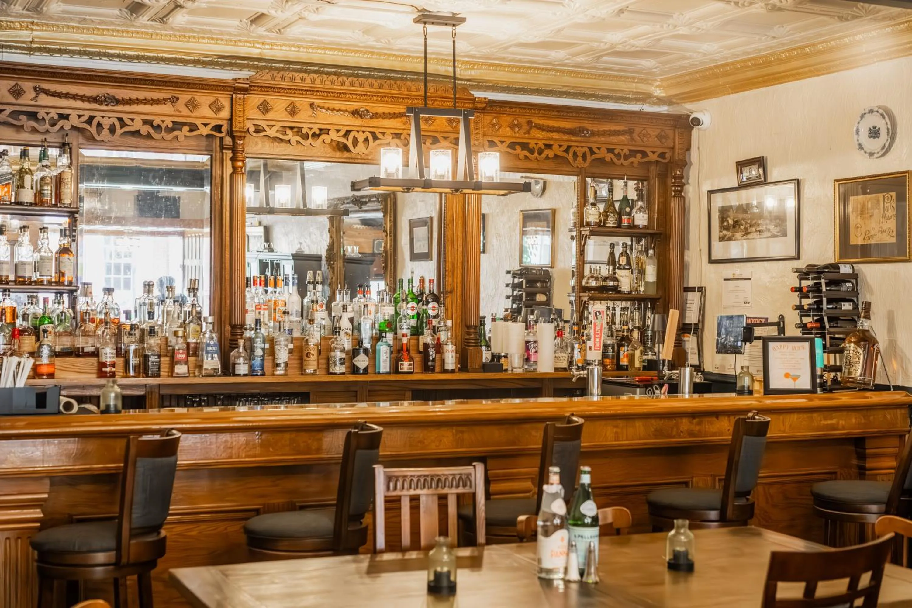 James Buchanan Hotel, Trademark Collection by Wyndham