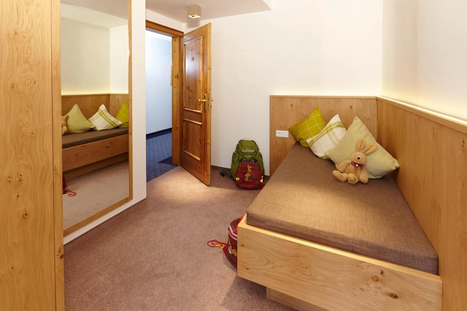 Photo of the whole room, Bed in Hotel Waldhaus Föckinghausen