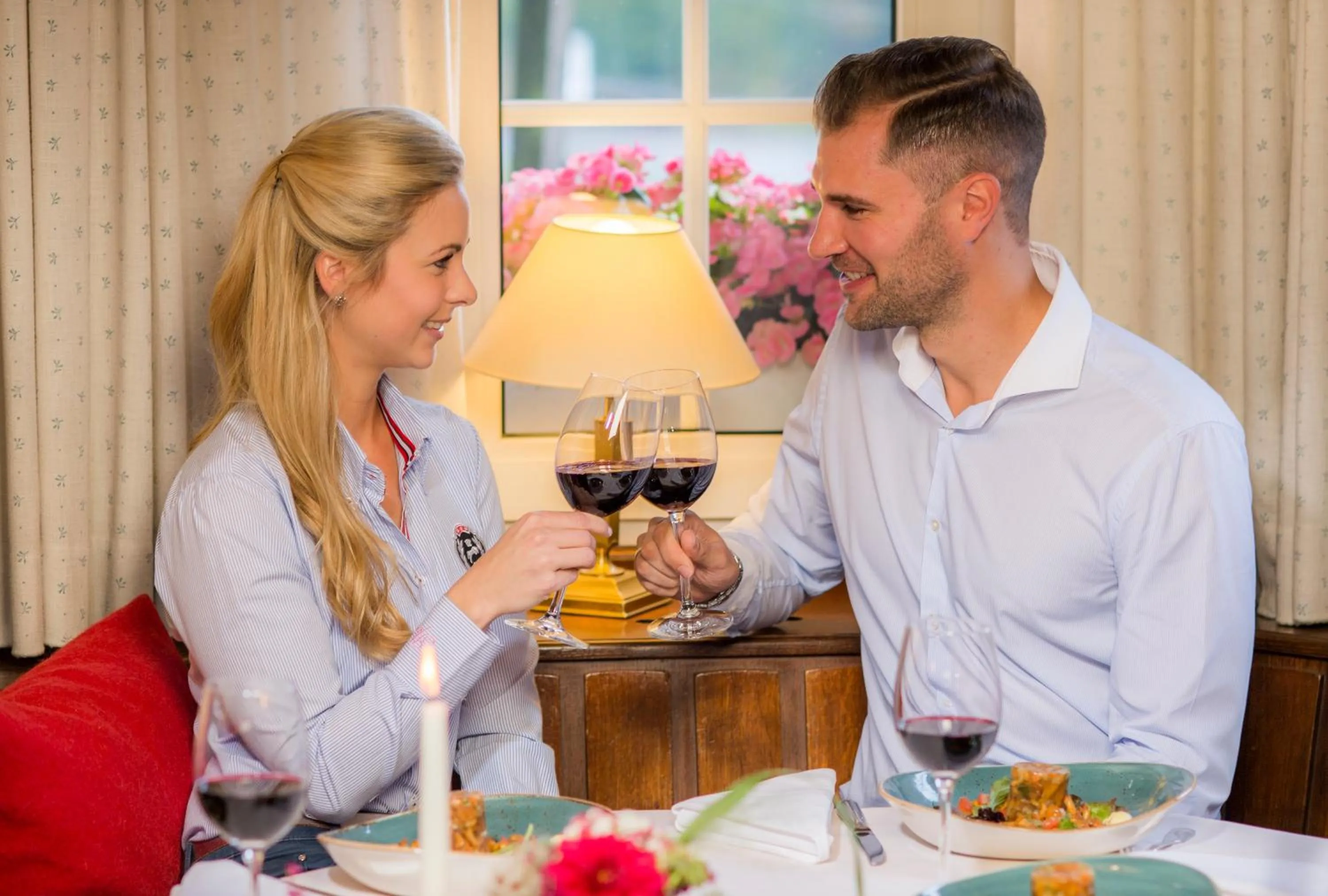 Restaurant/places to eat in Hotel Waldhaus Föckinghausen