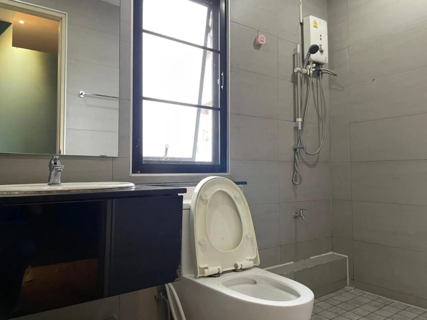 Shower in Bake Room Hostel