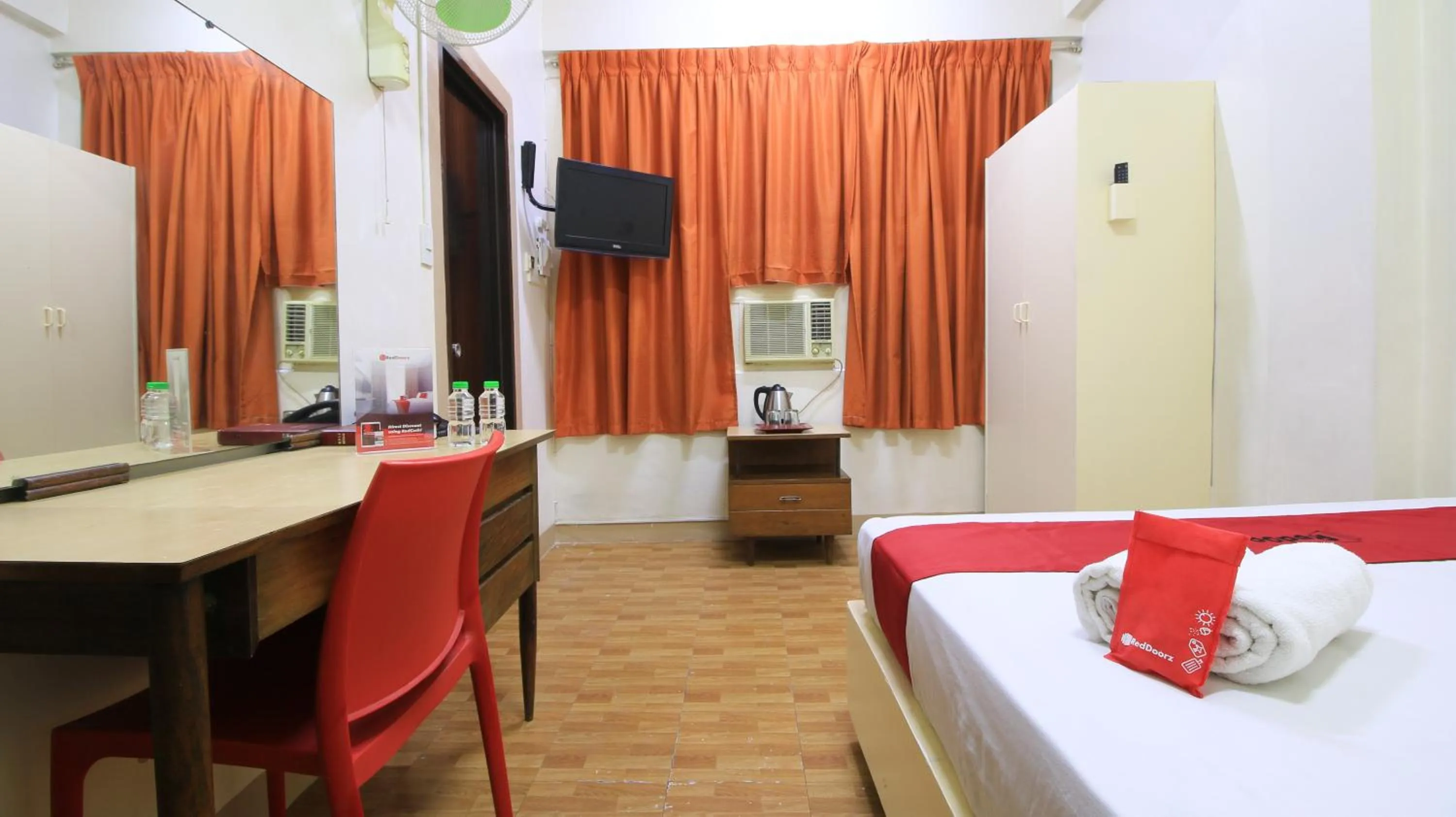 Bed in RedDoorz Plus @ Chinatown Binondo