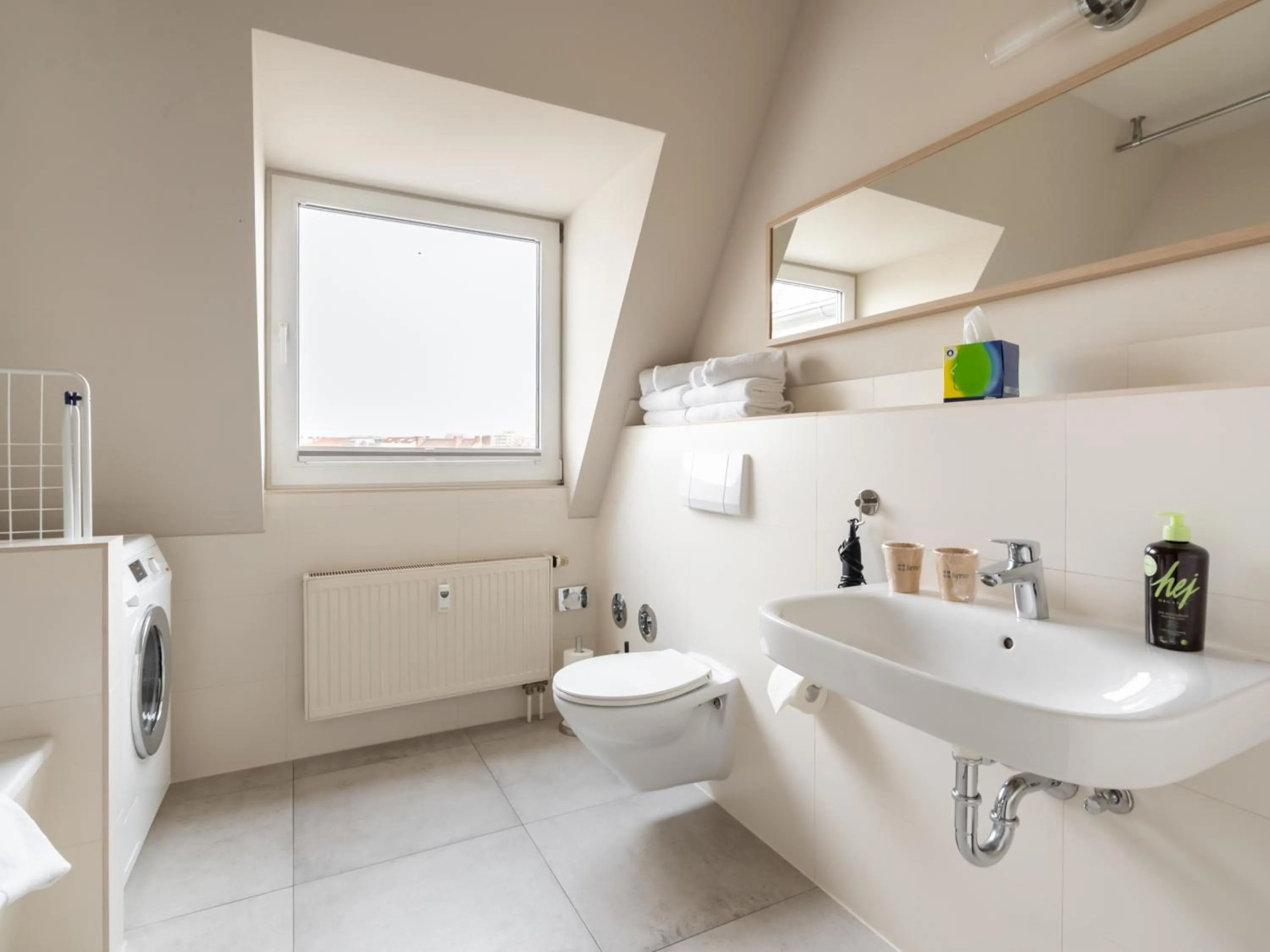 Bathroom in Limehome Berlin Chausseestraße