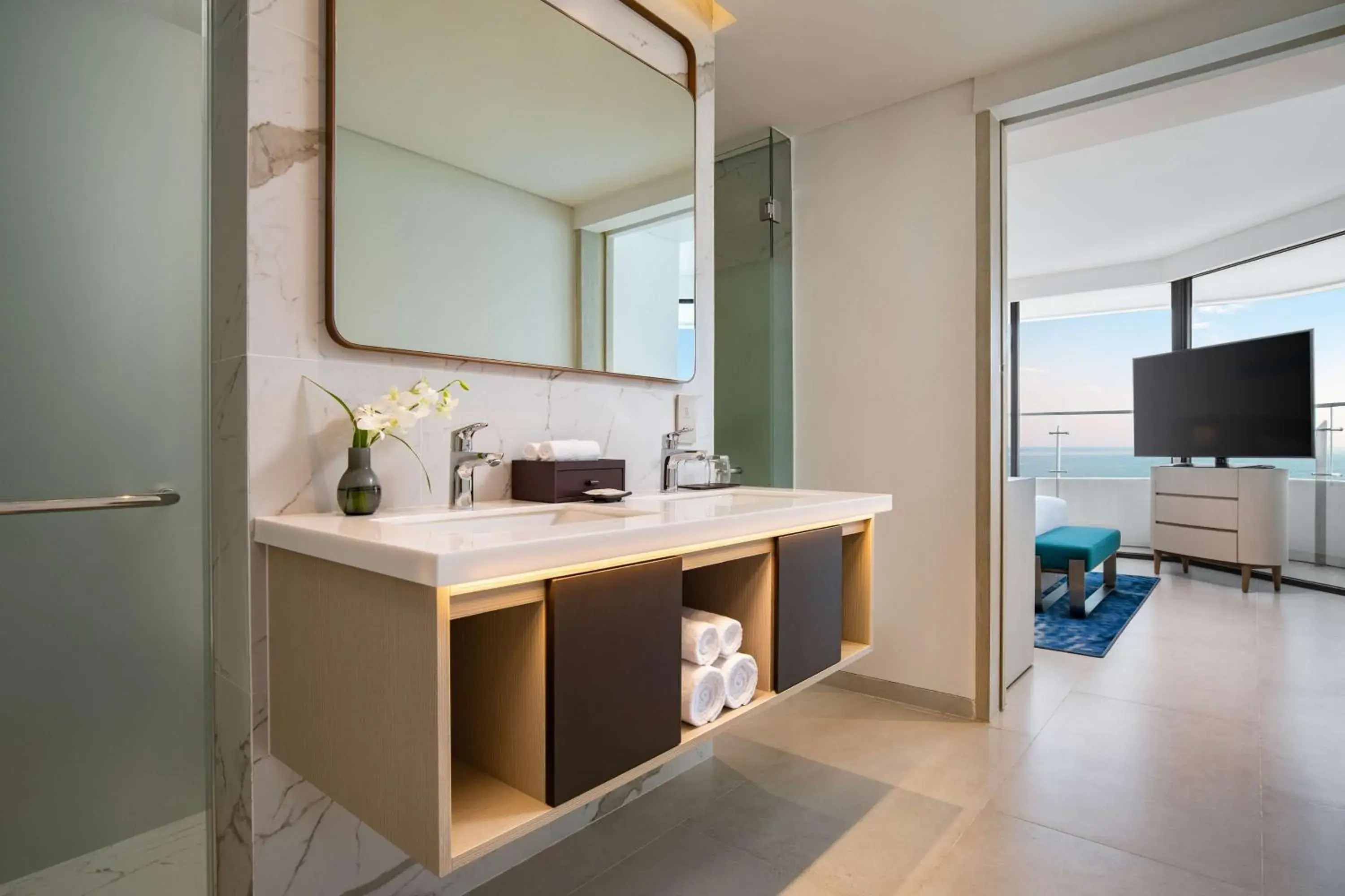 Family Room - Ocean View in Radisson Hotel Danang Family Room - Ocean View in Radisson Hotel Danang