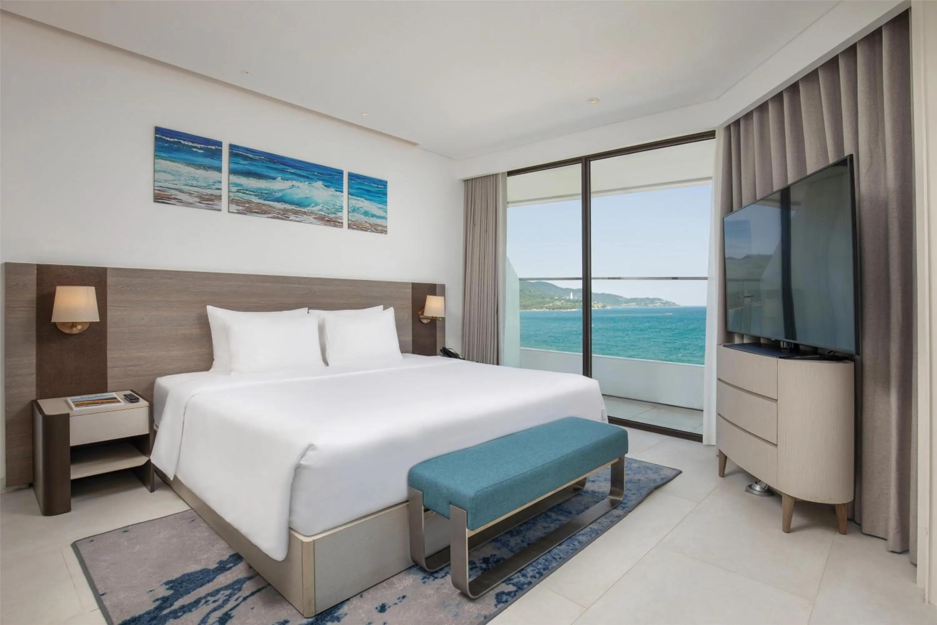 Photo of the whole room, Bed in Radisson Hotel Danang