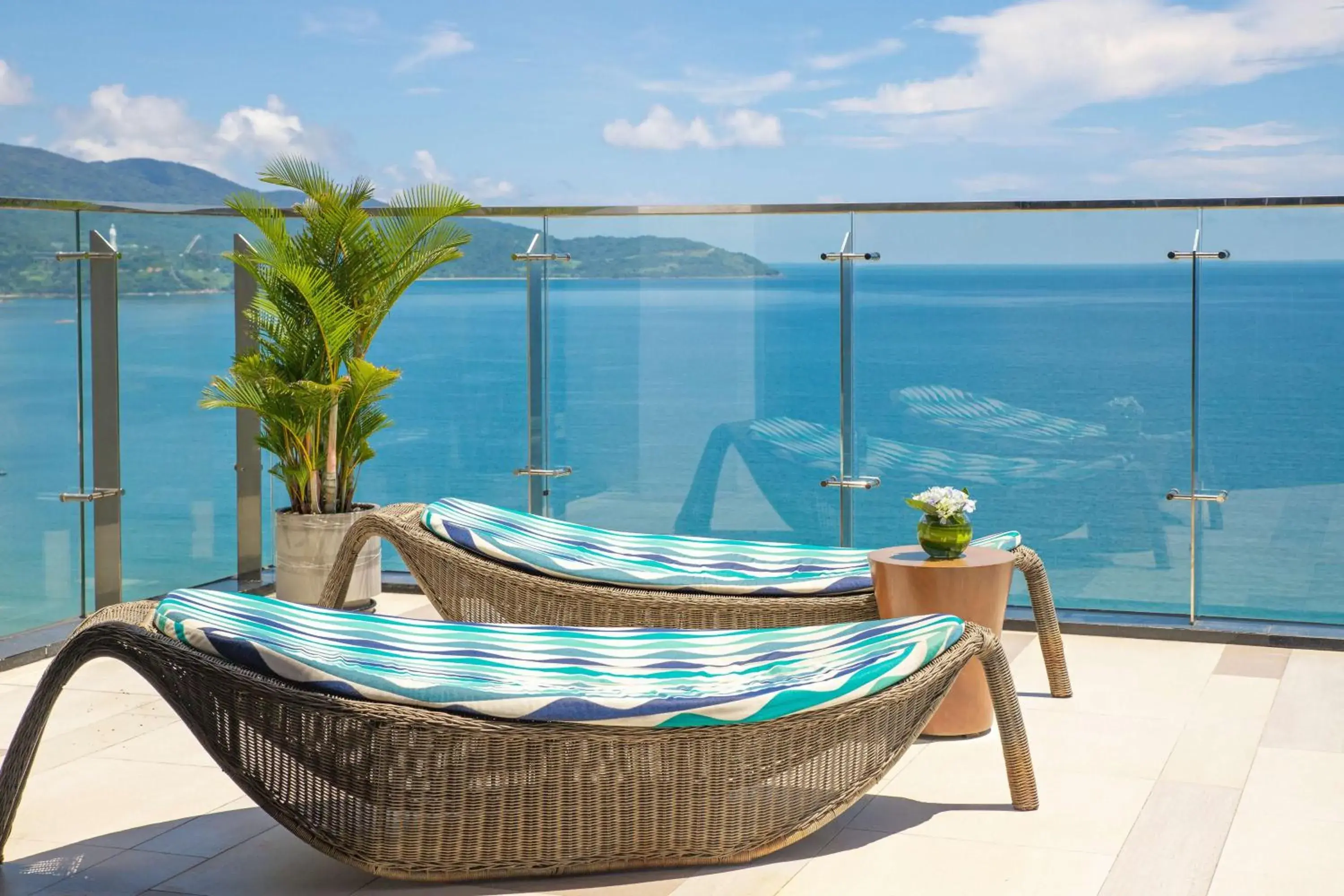 Pool view in Radisson Hotel Danang Pool view in Radisson Hotel Danang