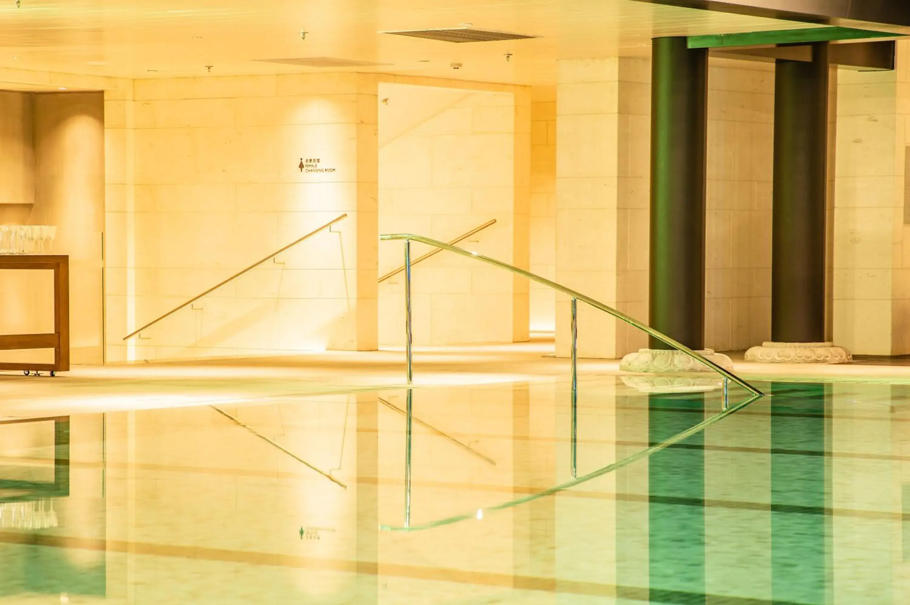 Swimming pool in New World Shenyang Hotel Swimming pool in New World Shenyang Hotel