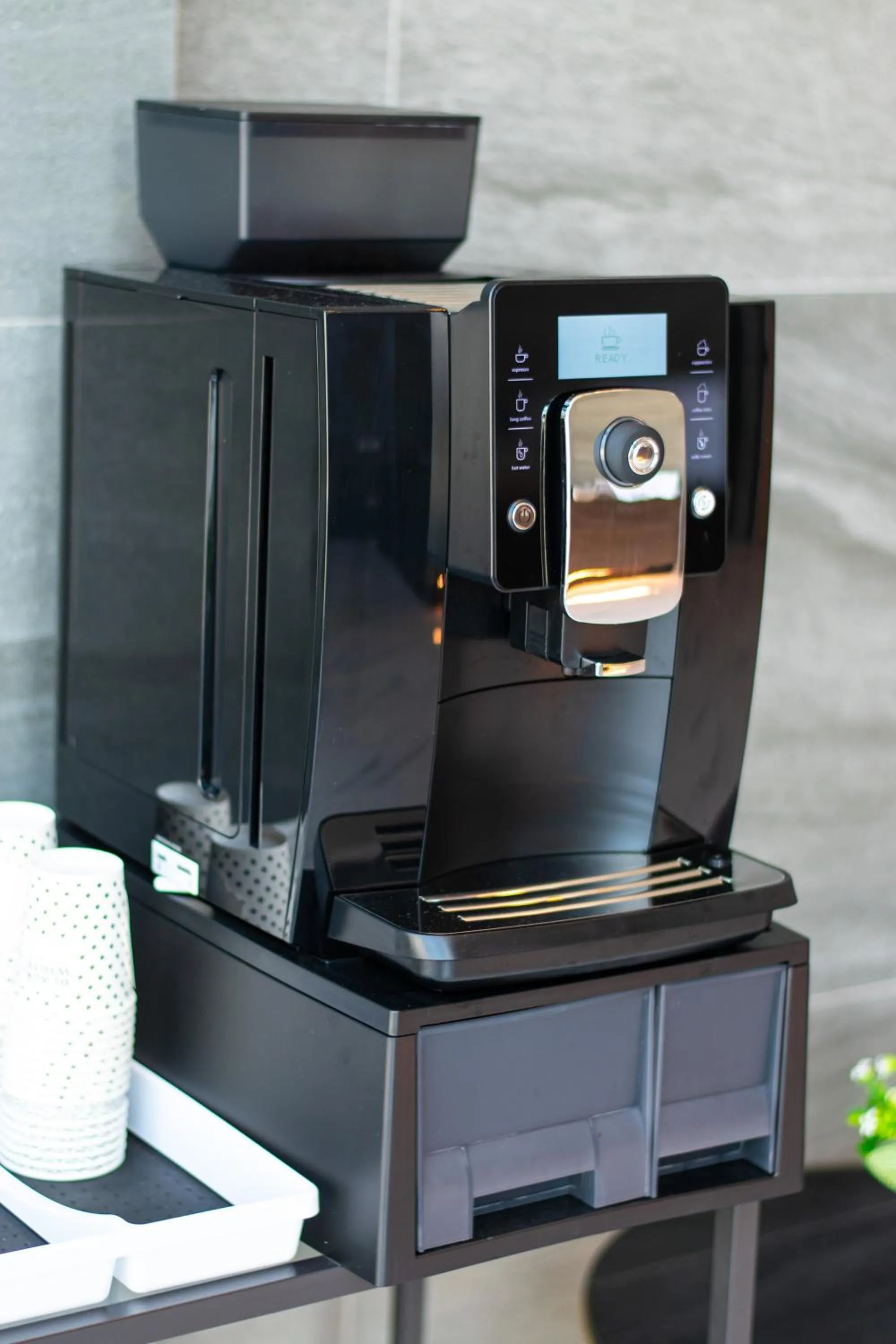 Coffee/tea facilities in Matini Premium @ Klong 1