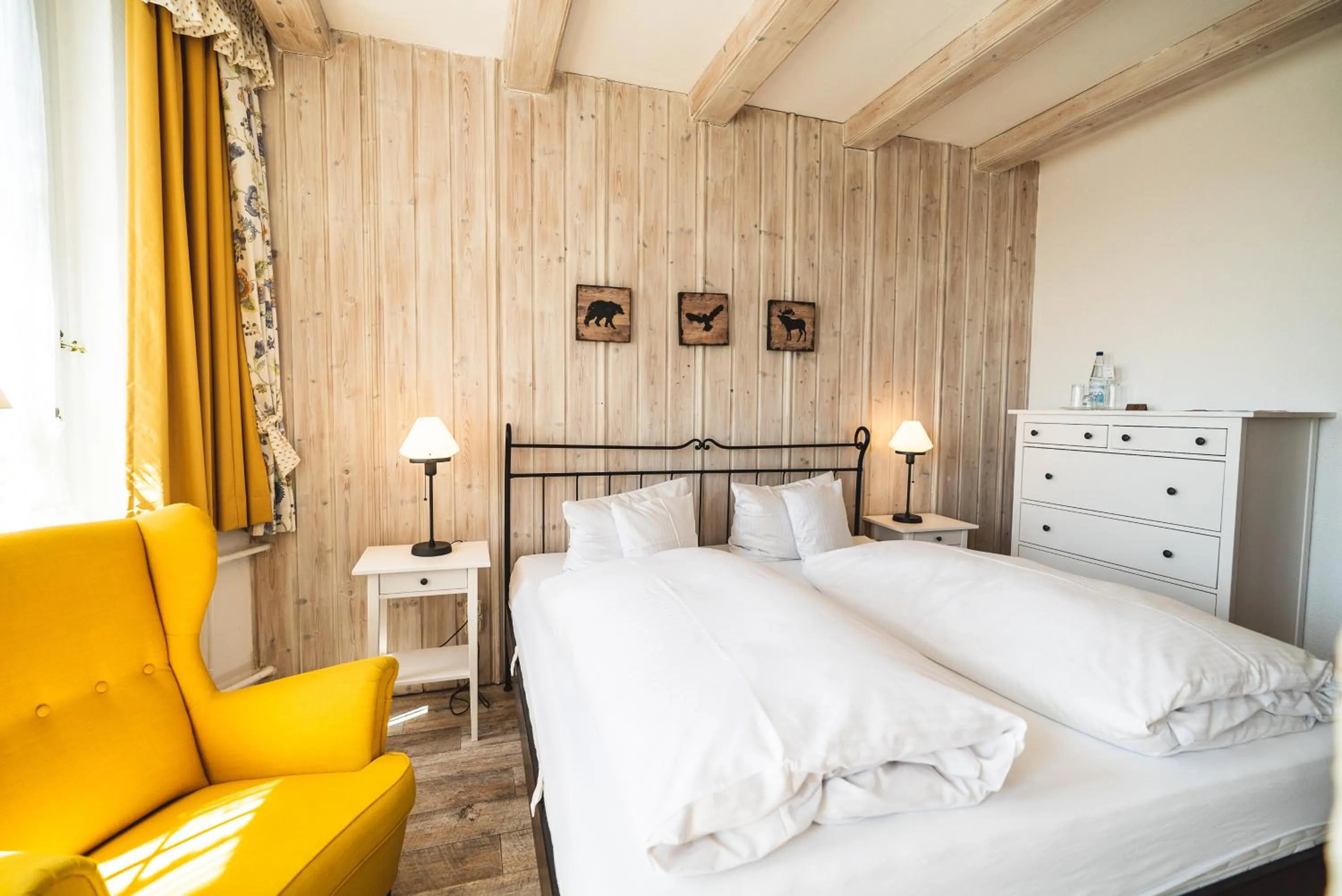 Photo of the whole room, Bed in Landhotel Villa Foresta
