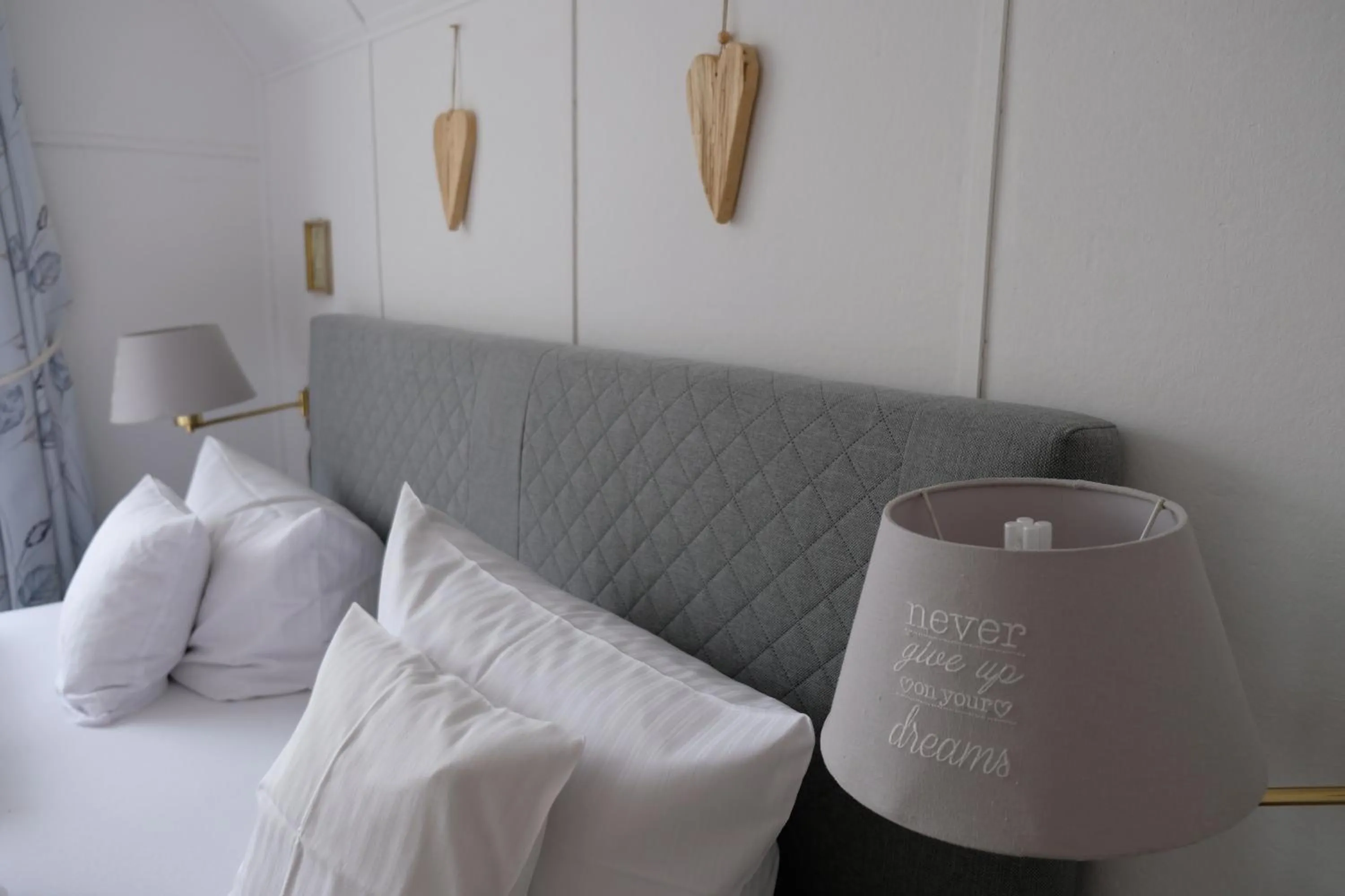 Bedroom, Bed in Landhotel Villa Foresta