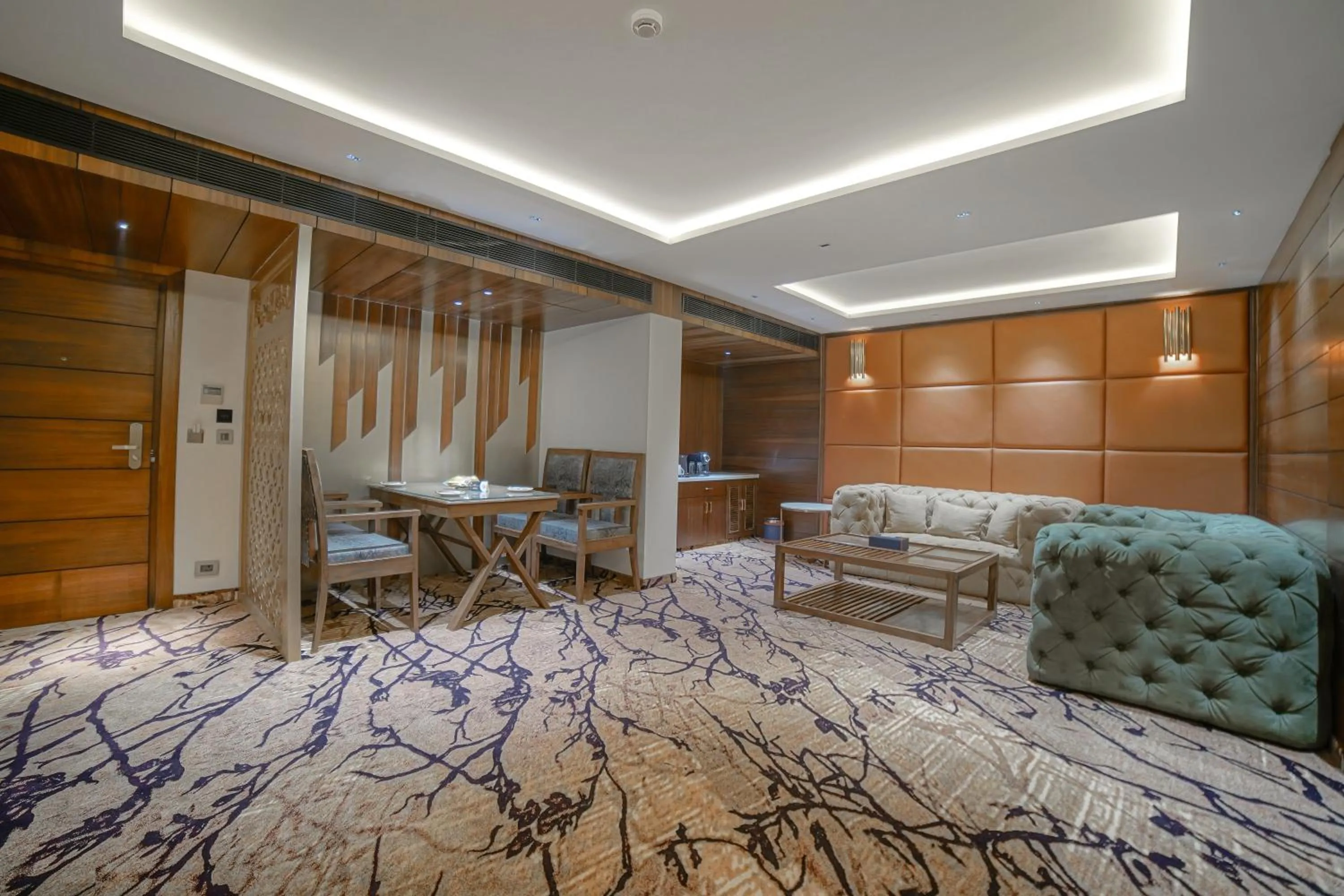 Photo of the whole room in The Kabo