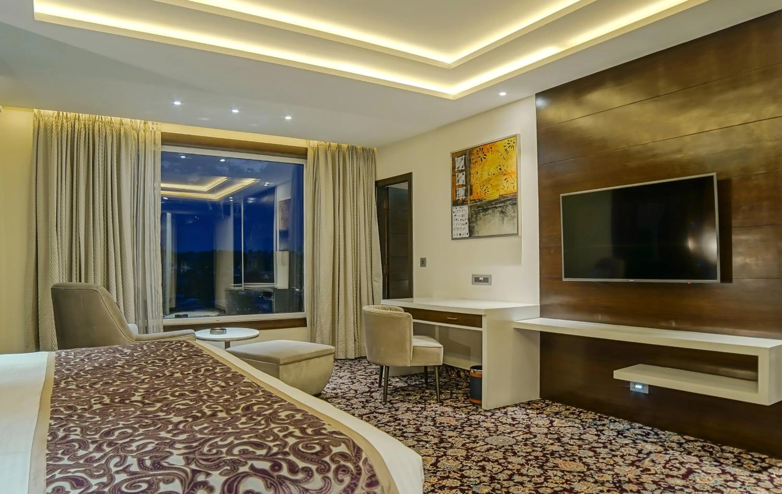 Evening entertainment, Bed in The Kabo