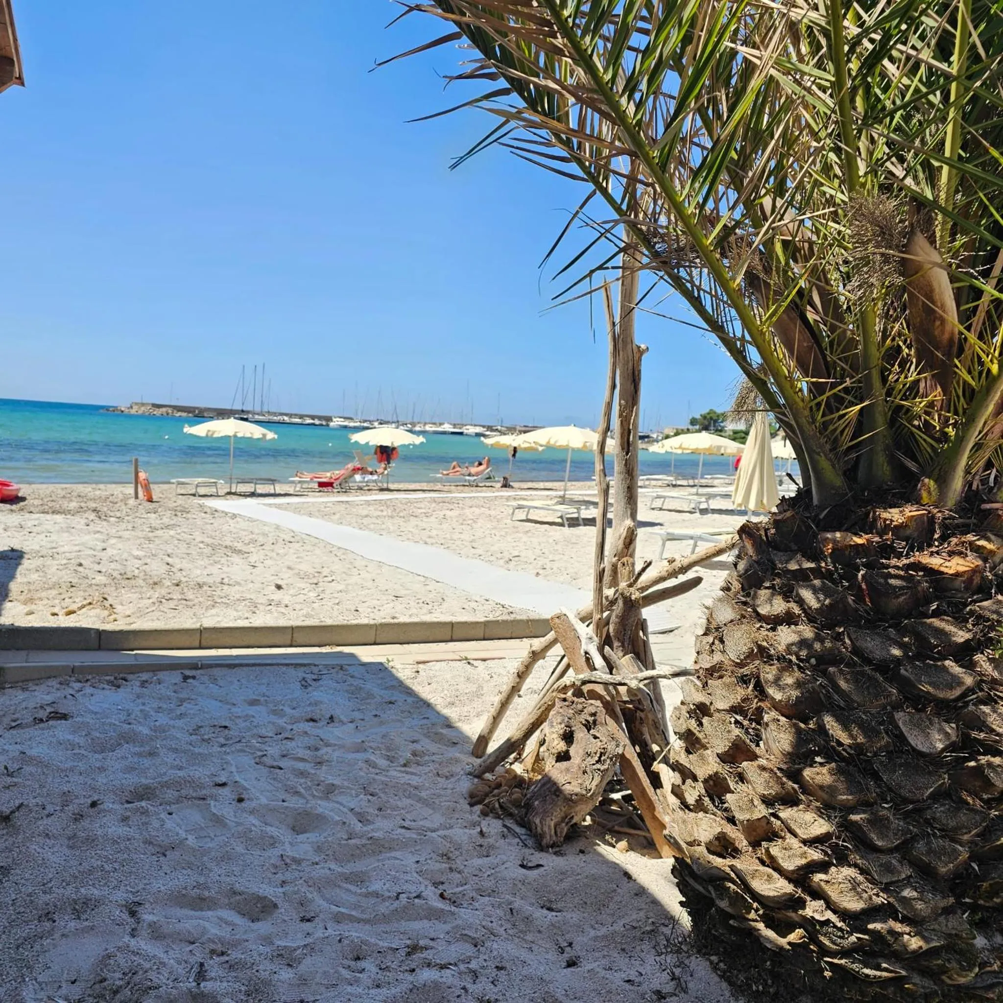 Beach in Vel Marì - Rooms on the Beach