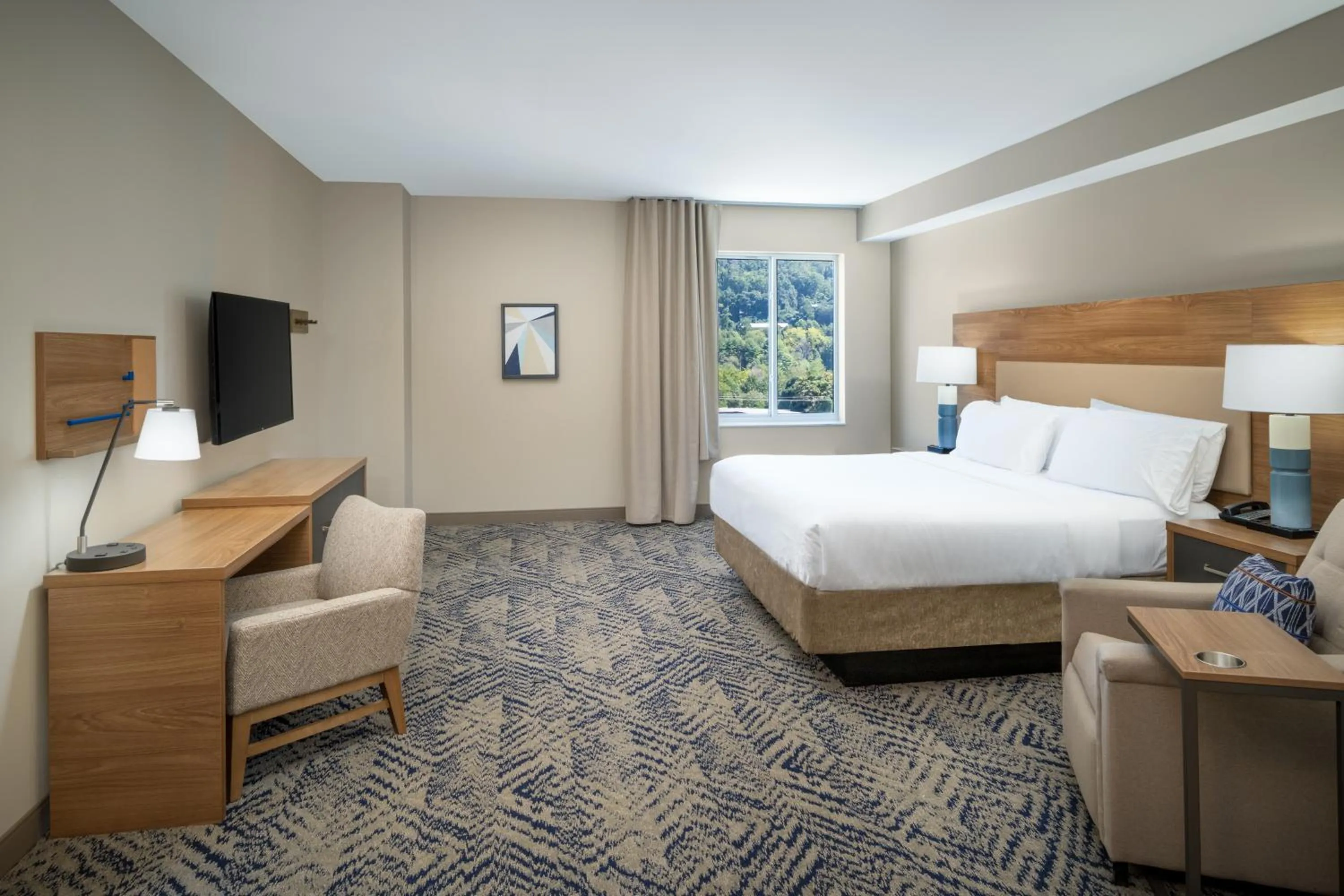 Bedroom, Bed in Candlewood Suites - Asheville Downtown by IHG
