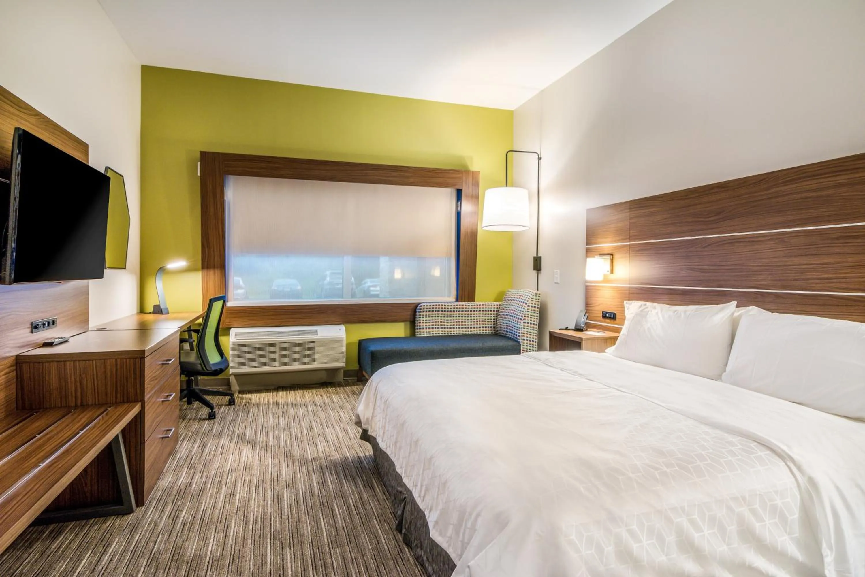 Photo of the whole room, Bed in Holiday Inn Express & Suites - Asheboro by IHG