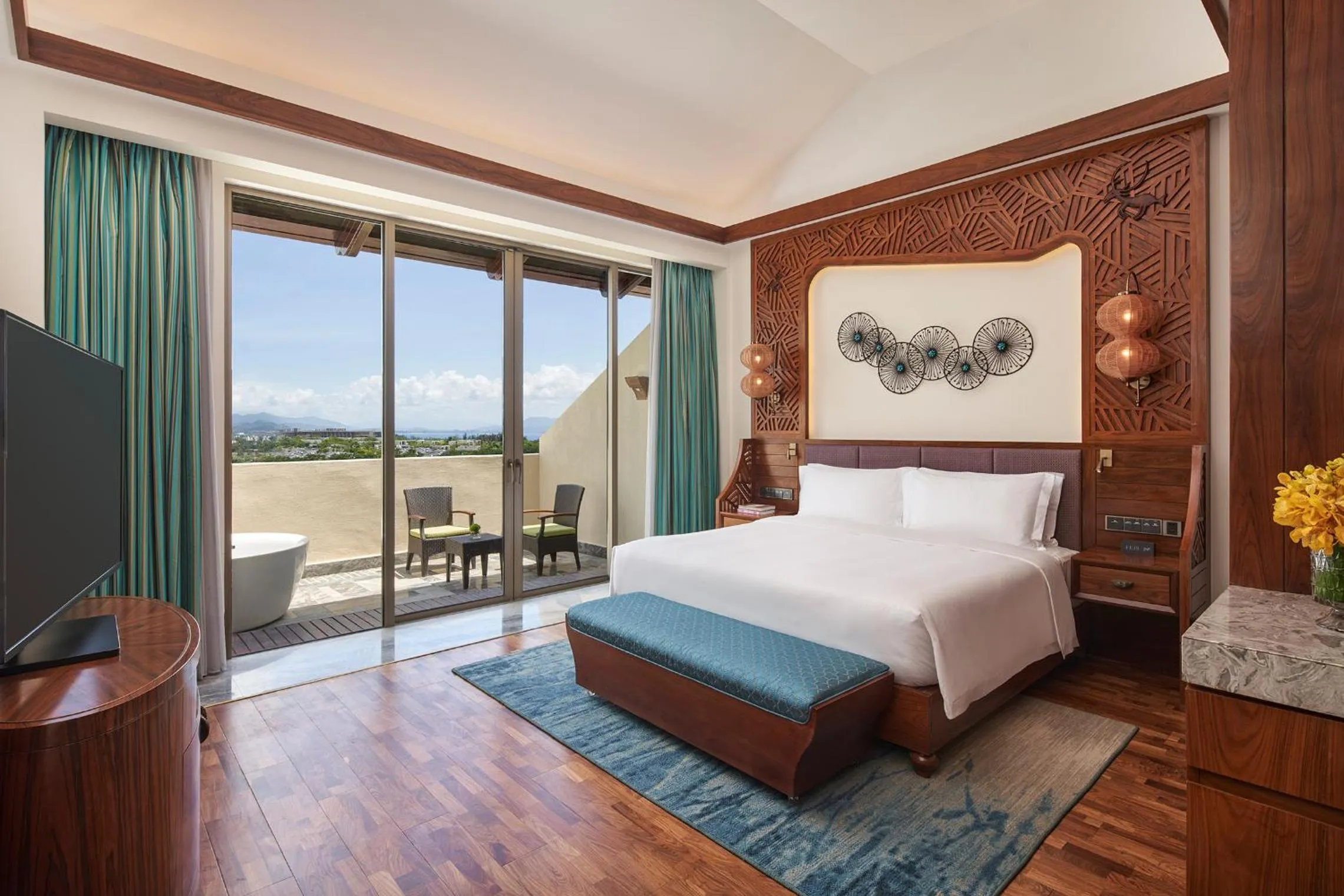 Bed in Fairmont Sanya Haitang Bay