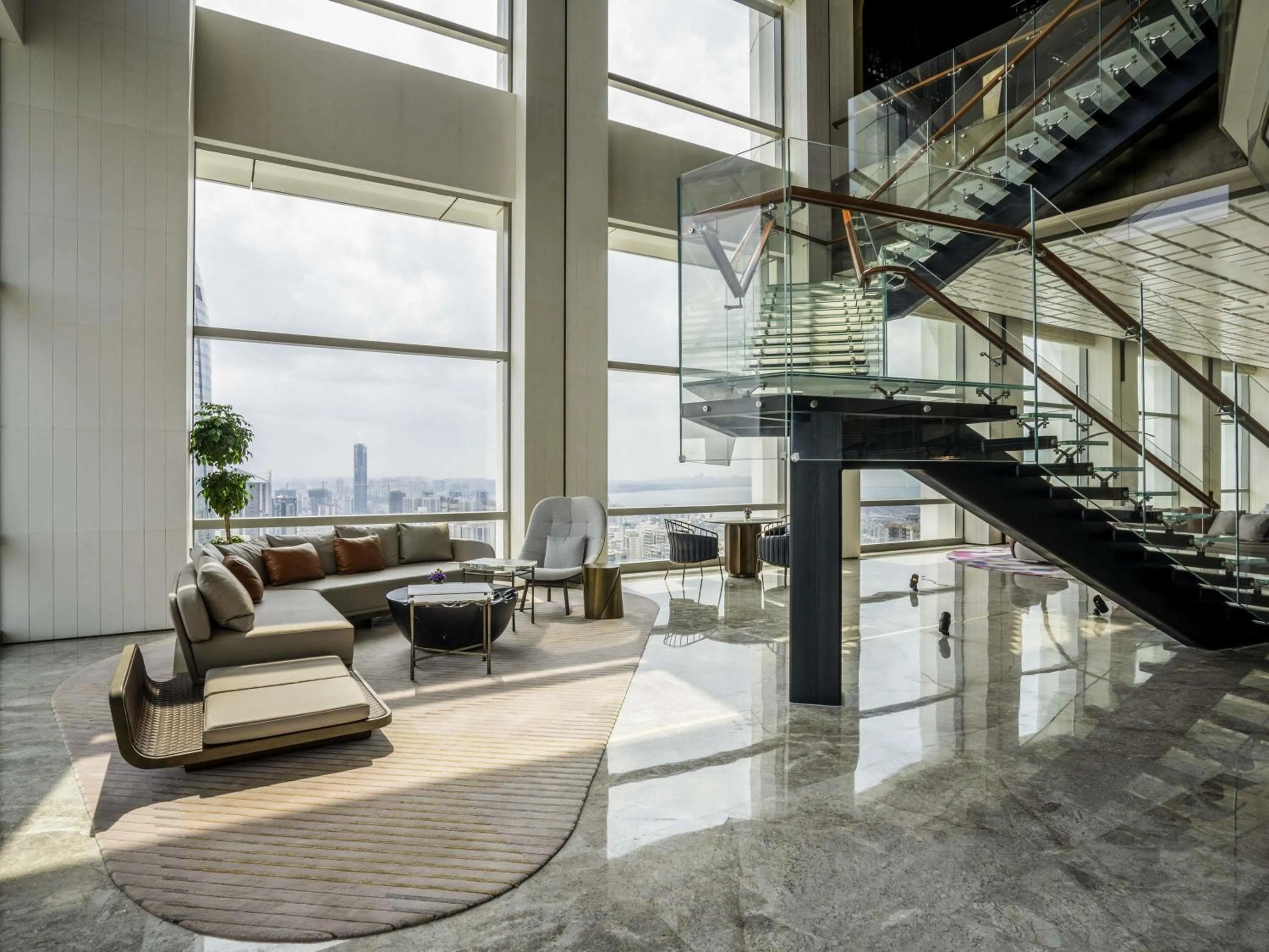 Lounge or bar in Sofitel Haikou