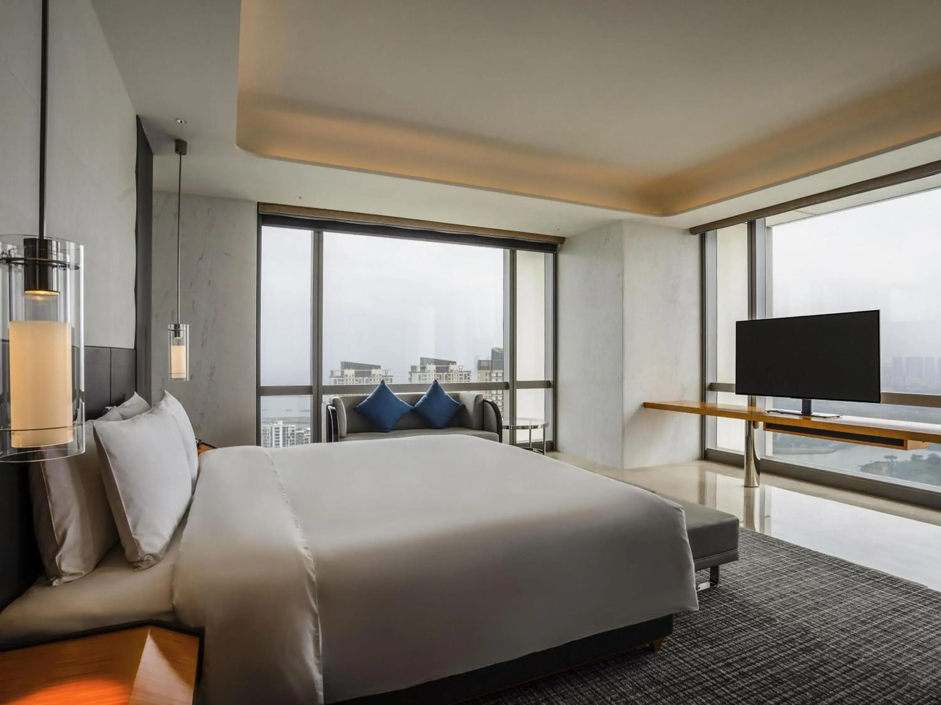 Photo of the whole room, Bed in Sofitel Haikou Photo of the whole room, Bed in Sofitel Haikou