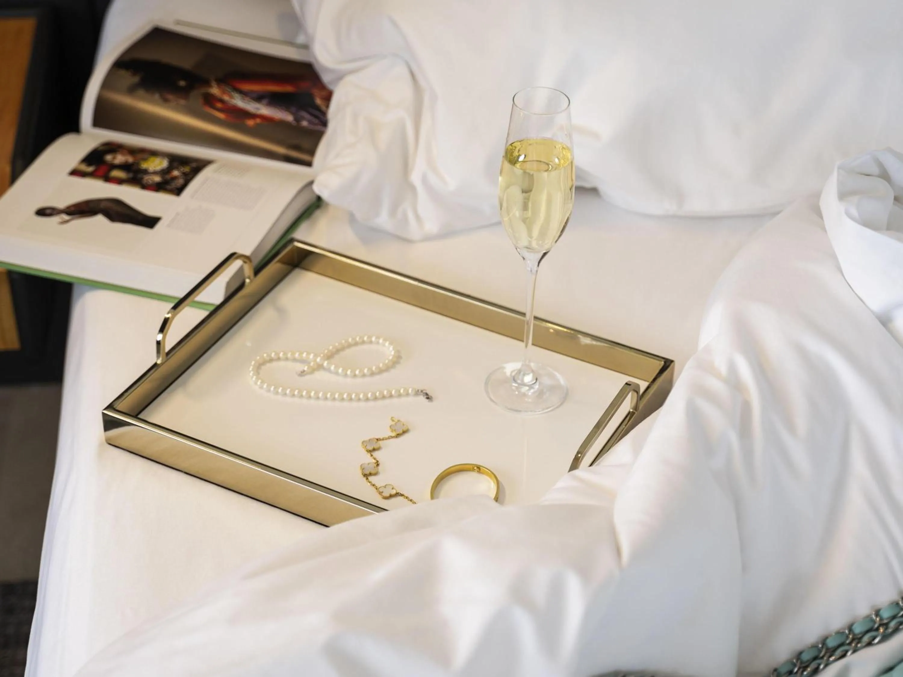 Bedroom, Bed in Sofitel Haikou