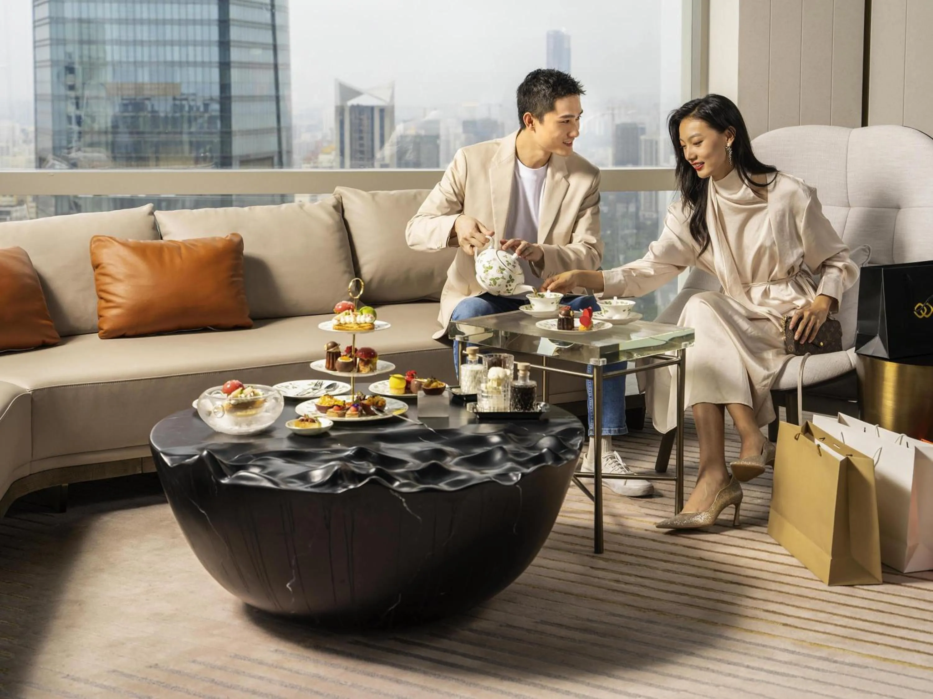 Lounge or bar in Sofitel Haikou