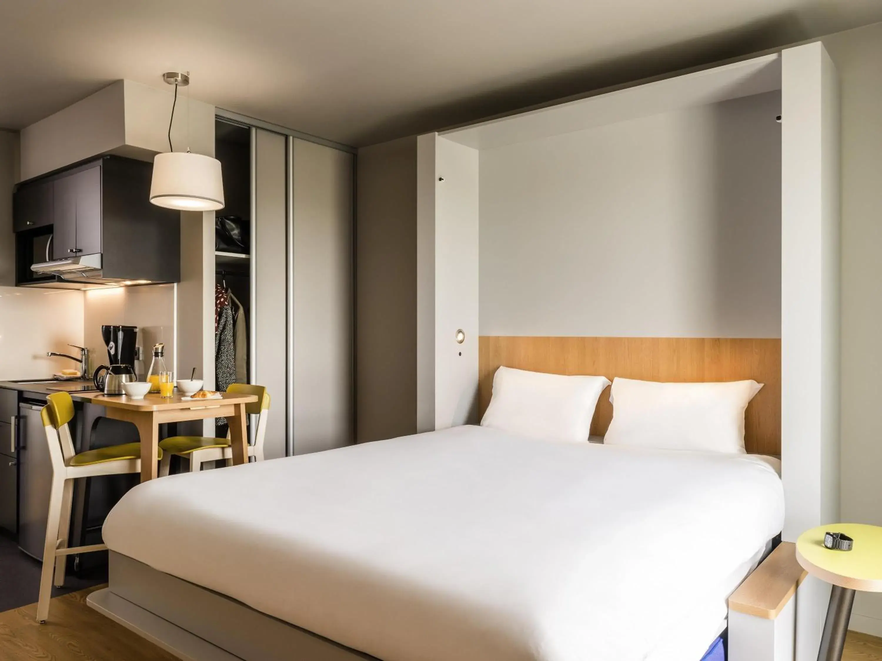 Bedroom, Bed in Adagio Access Stuttgart Airport Messe Bedroom, Bed in Adagio Access Stuttgart Airport Messe